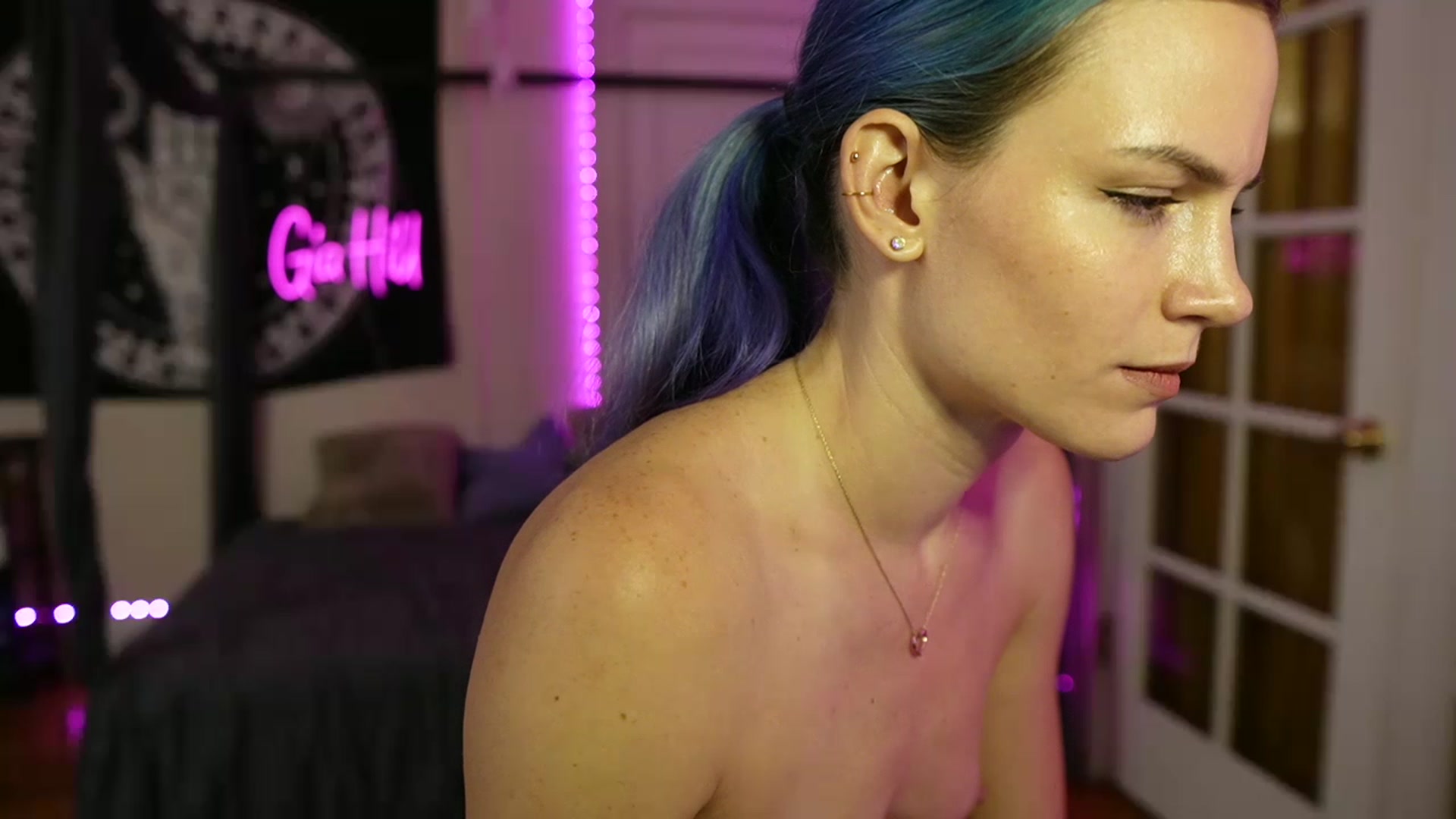 Gallery image thumbnail from Gia_Hill's myfreecams stream on, 04/13/2023, 02:10 image 14 of 20