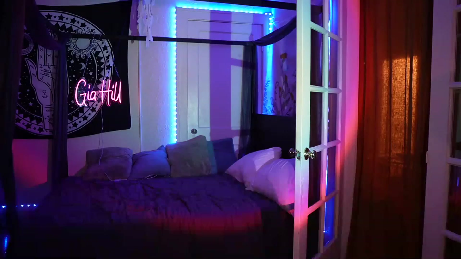 Gallery image thumbnail from Gia_Hill's myfreecams stream on, 04/15/2023, 02:17 image 19 of 20