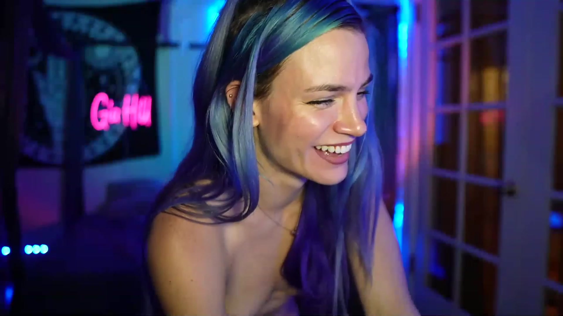 Gallery image thumbnail from Gia_Hill's myfreecams stream on, 04/15/2023, 03:08 image 9 of 20