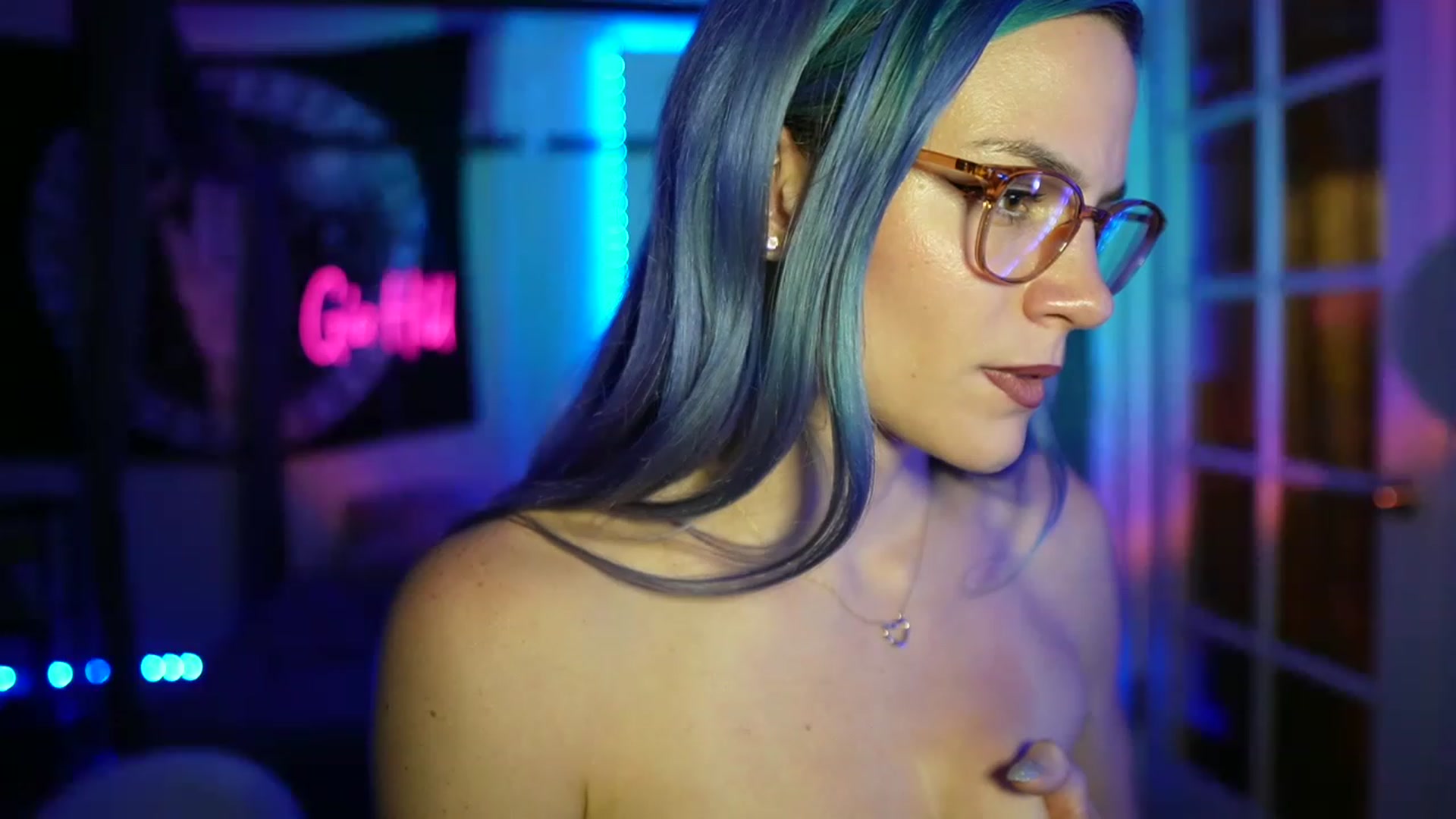Gallery image thumbnail from Gia_Hill's myfreecams stream on, 04/15/2023, 04:57 image 2 of 20