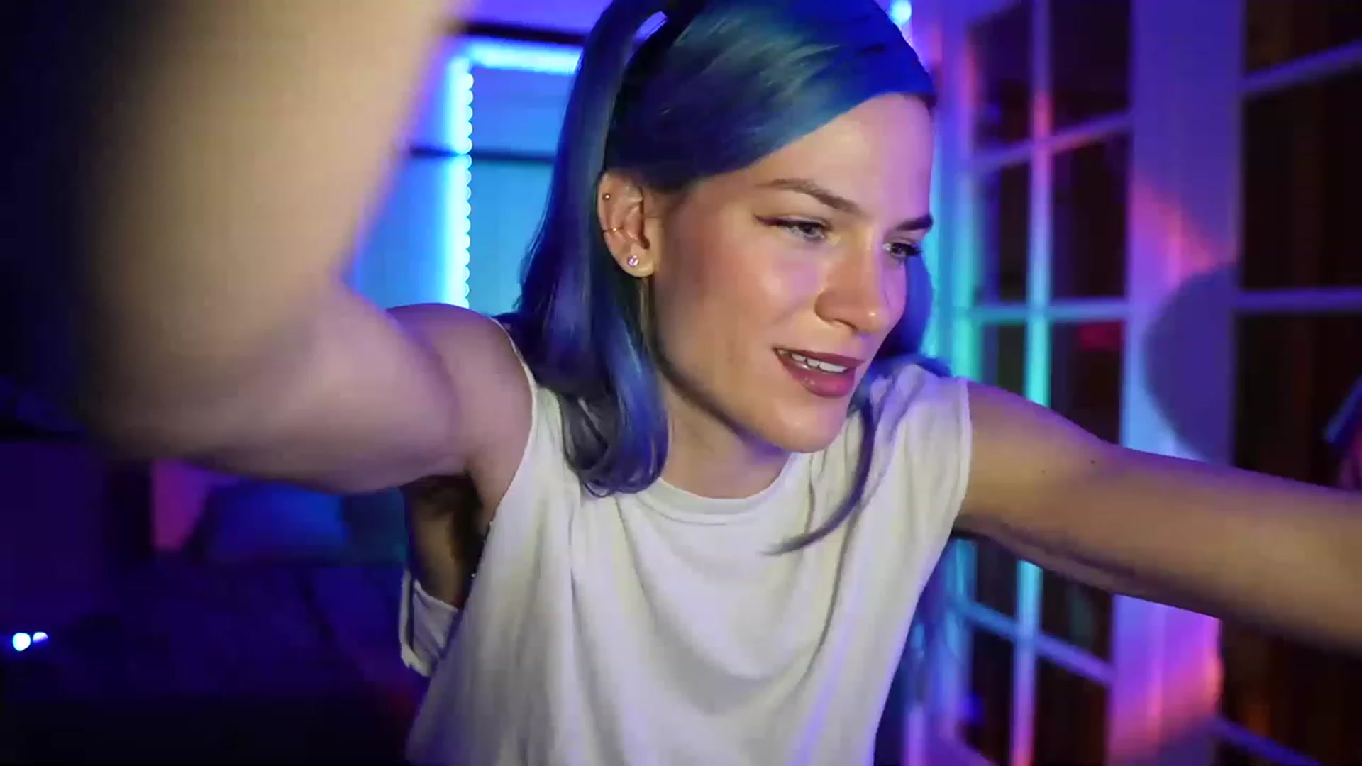 Gallery image thumbnail from Gia_Hill's myfreecams stream on, 04/16/2023, 02:18 image 1 of 20