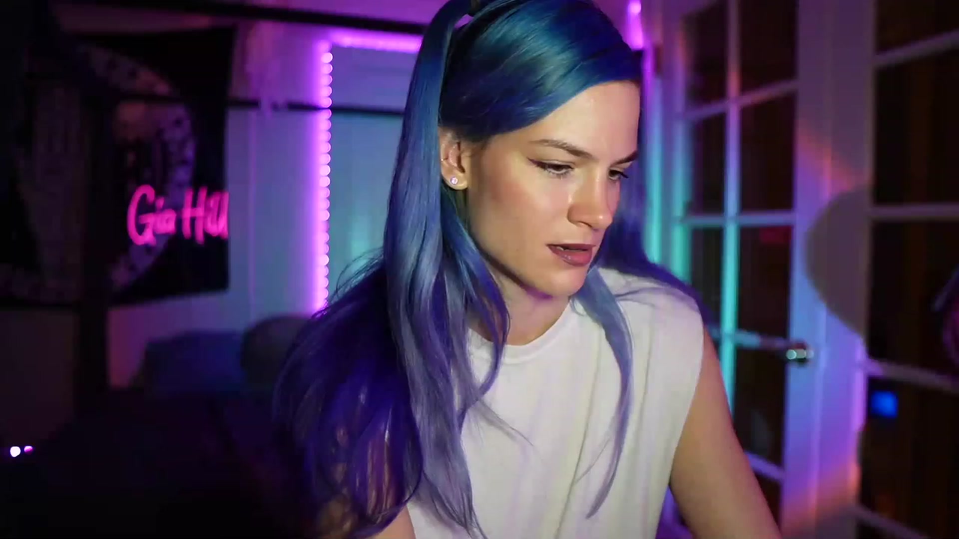 Gallery image thumbnail from Gia_Hill's myfreecams stream on, 04/16/2023, 02:18 image 4 of 20