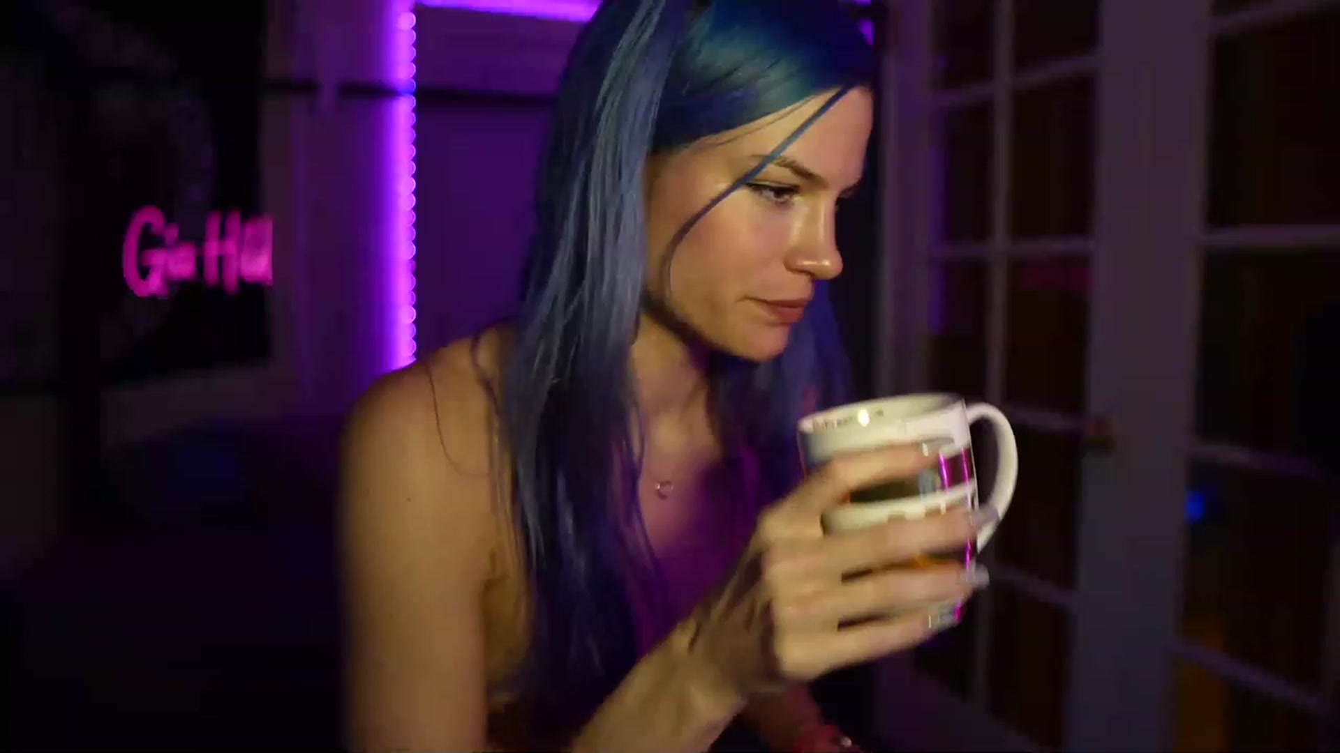 Gallery image thumbnail from Gia_Hill's myfreecams stream on, 04/18/2023, 24:13 image 1 of 20