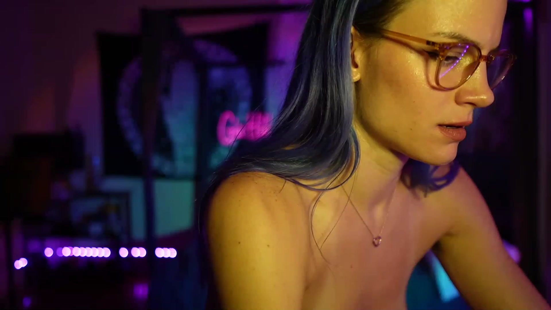 Gallery image thumbnail from Gia_Hill's myfreecams stream on, 04/18/2023, 03:01 image 11 of 20