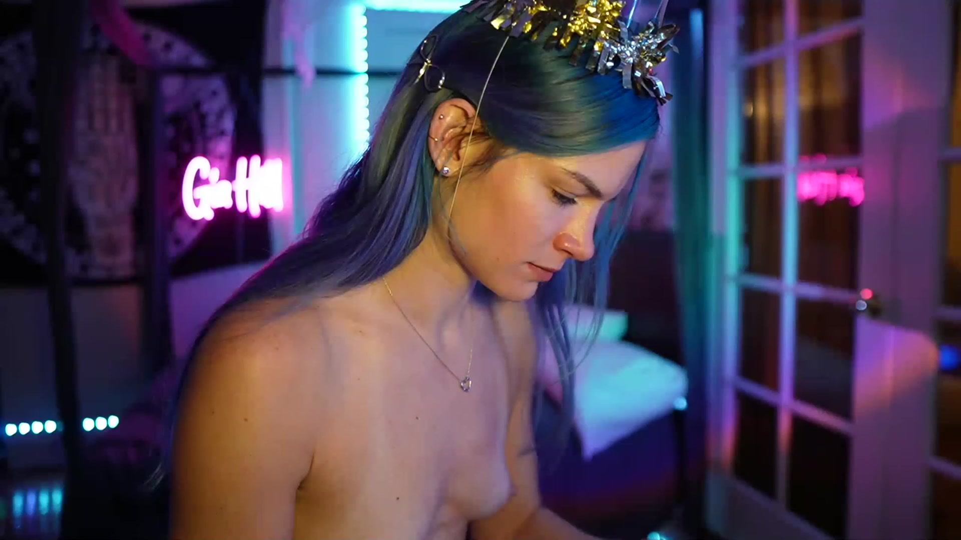 Gallery image thumbnail from Gia_Hill's myfreecams stream on, 04/19/2023, 01:27 image 18 of 20
