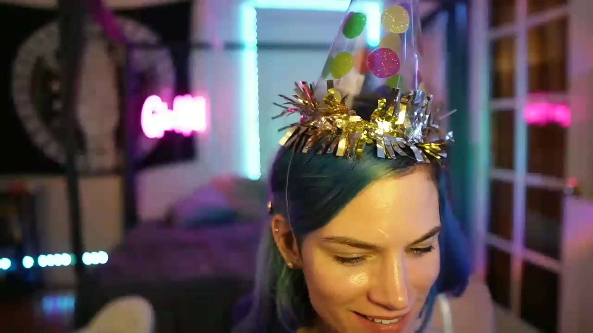 Gallery image thumbnail from Gia_Hill's myfreecams stream on, 04/19/2023, 01:27 image 12 of 20