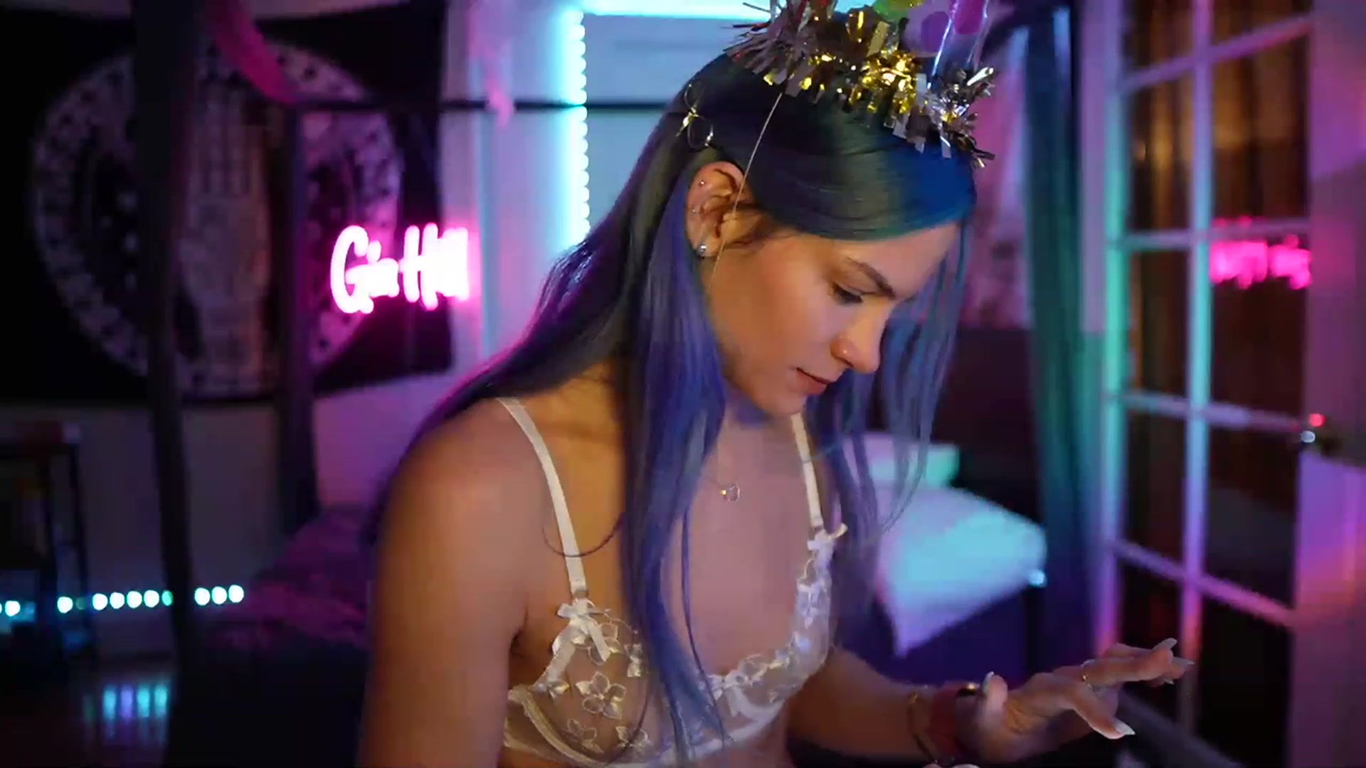 Gallery image thumbnail from Gia_Hill's myfreecams stream on, 04/19/2023, 01:27 image 11 of 20