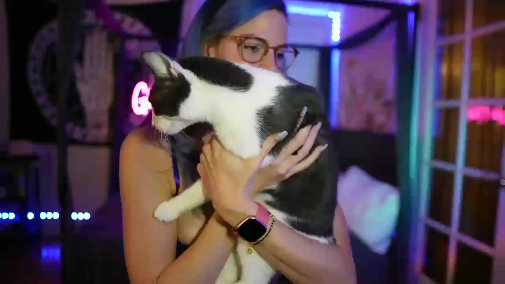 Gallery image thumbnail from Gia_Hill's myfreecams stream on, 04/20/2023, 24:39 image 17 of 20