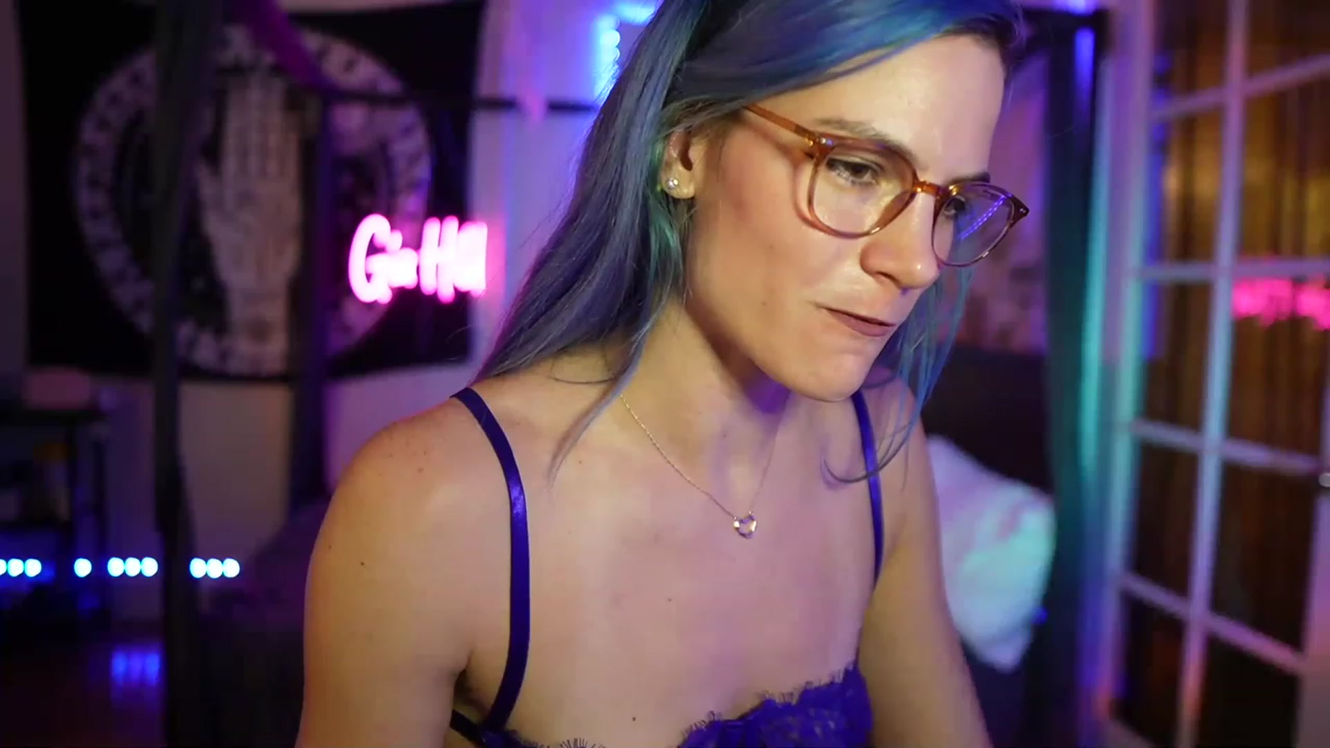 Gallery image thumbnail from Gia_Hill's myfreecams stream on, 04/20/2023, 24:39 image 20 of 20