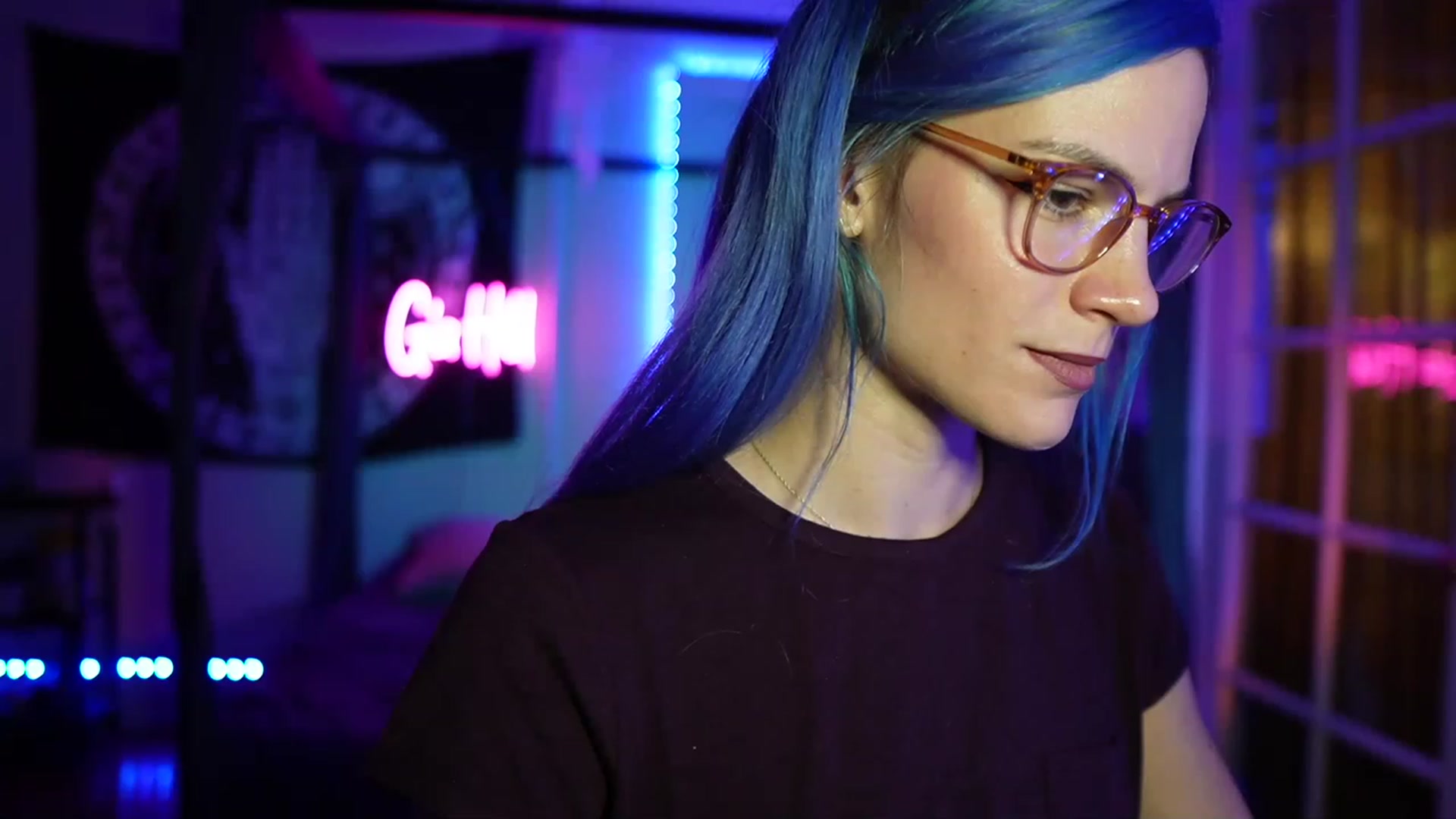 Gallery image thumbnail from Gia_Hill's myfreecams stream on, 04/20/2023, 24:39 image 14 of 20