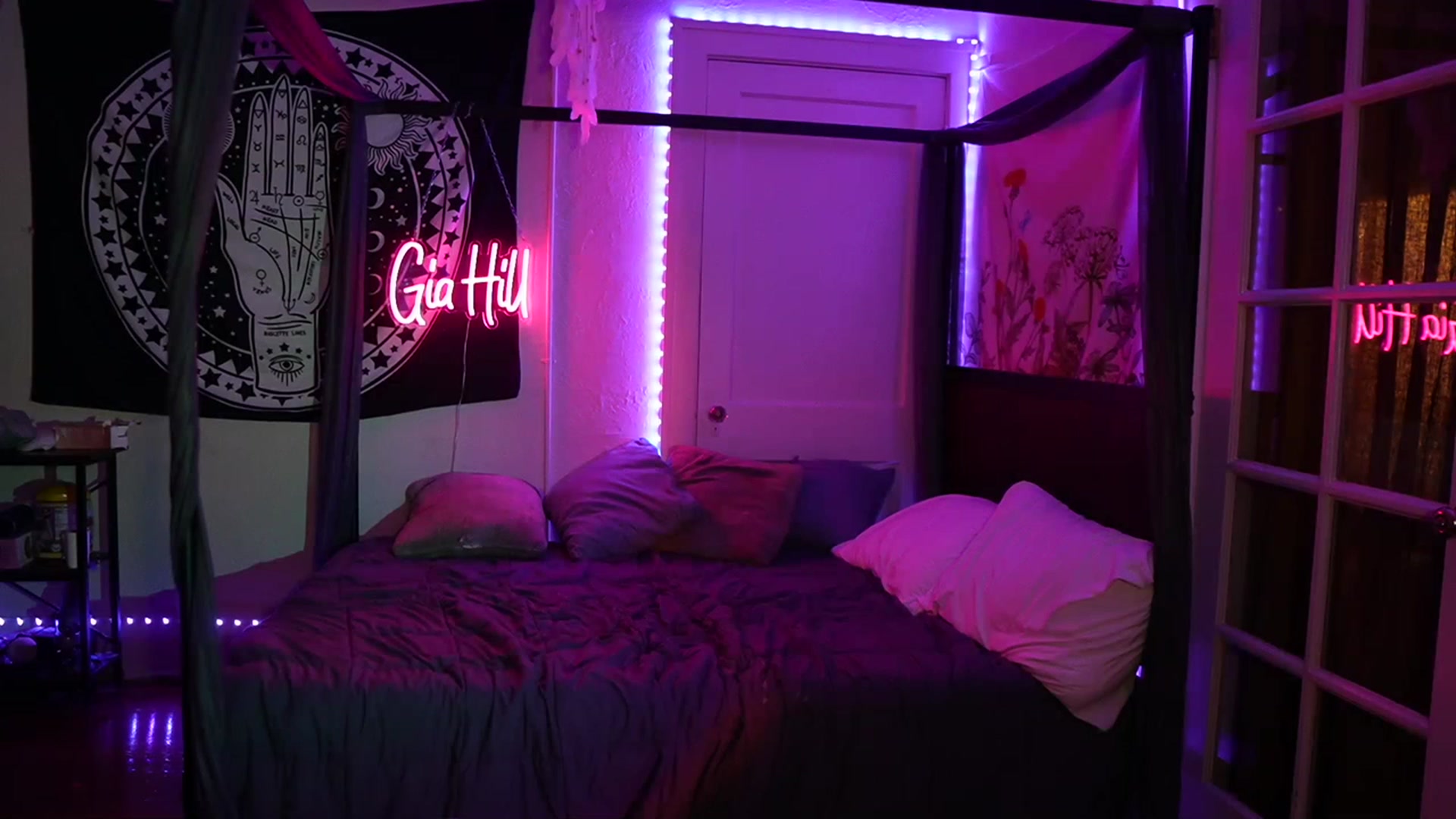Gallery image thumbnail from Gia_Hill's myfreecams stream on, 04/20/2023, 01:46 image 11 of 20