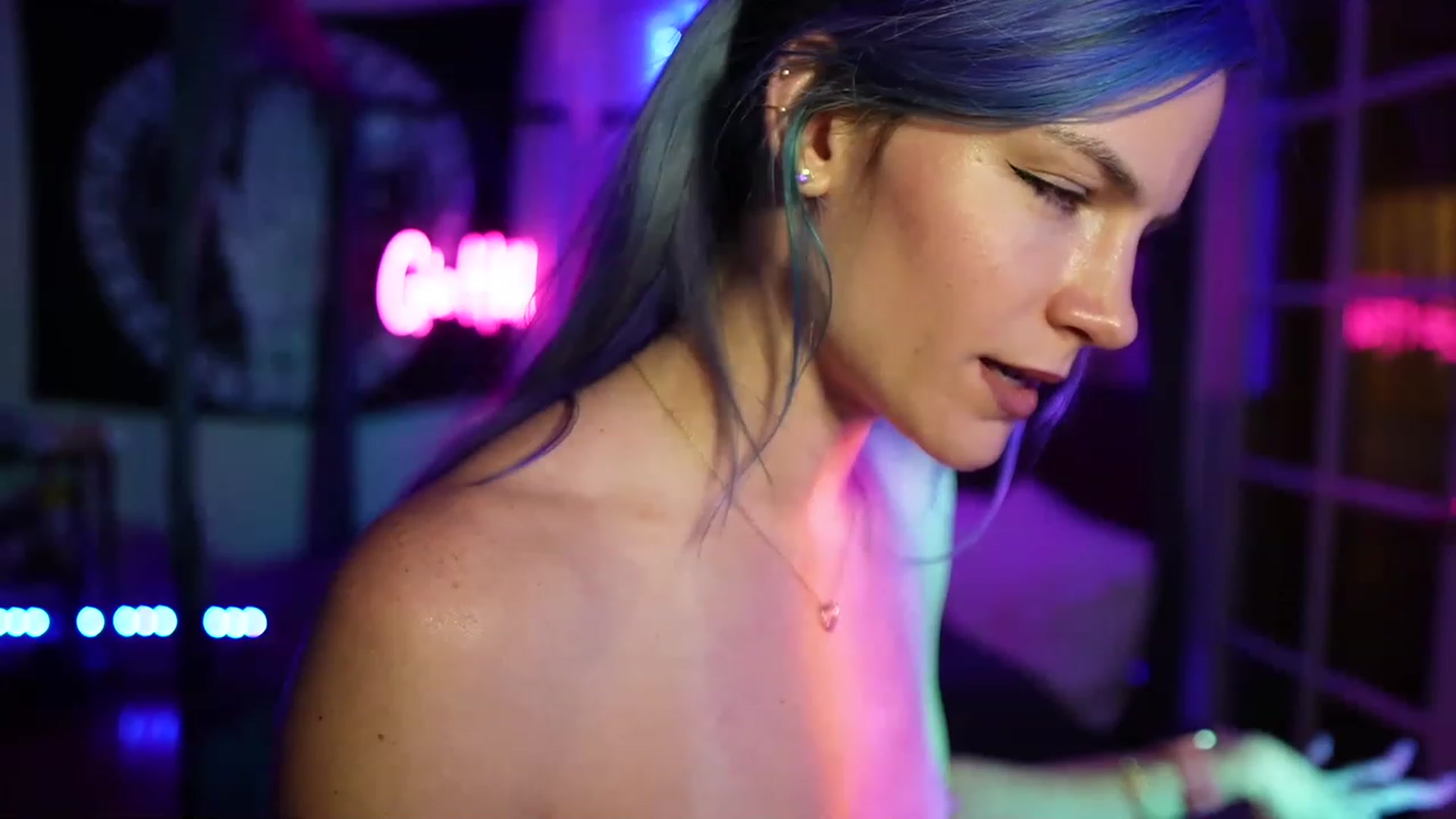 Gallery image thumbnail from Gia_Hill's myfreecams stream on, 04/20/2023, 01:46 image 2 of 20