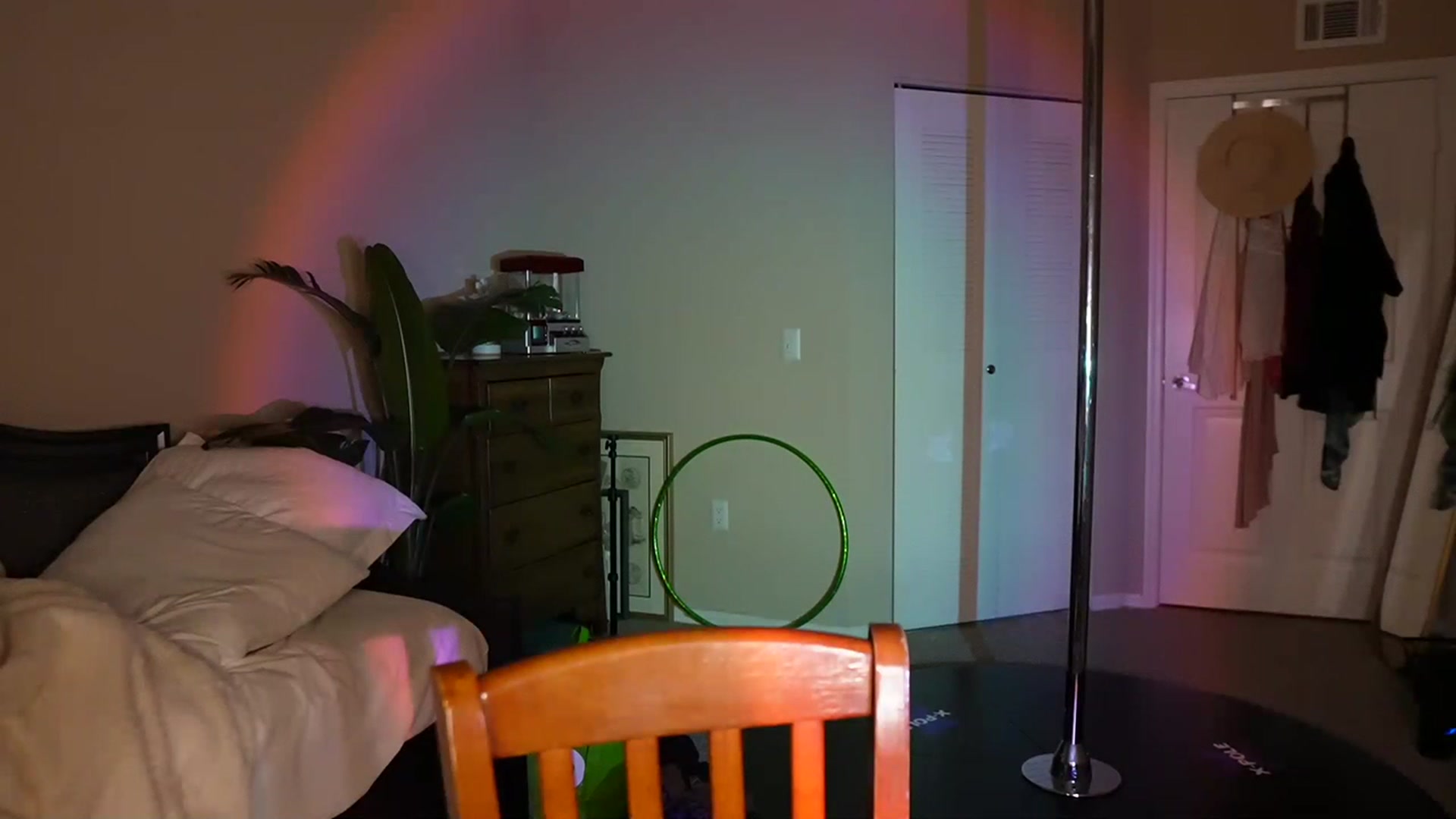 Gallery image thumbnail from Gia_Hill's myfreecams stream on, 04/22/2023, 01:06 image 14 of 20