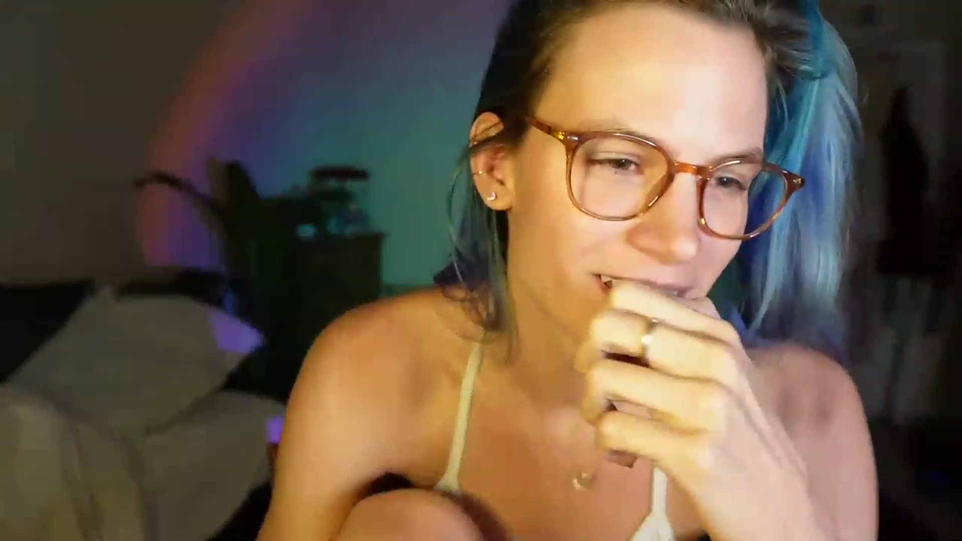 Gallery image thumbnail from Gia_Hill's myfreecams stream on, 04/22/2023, 01:29 image 16 of 20