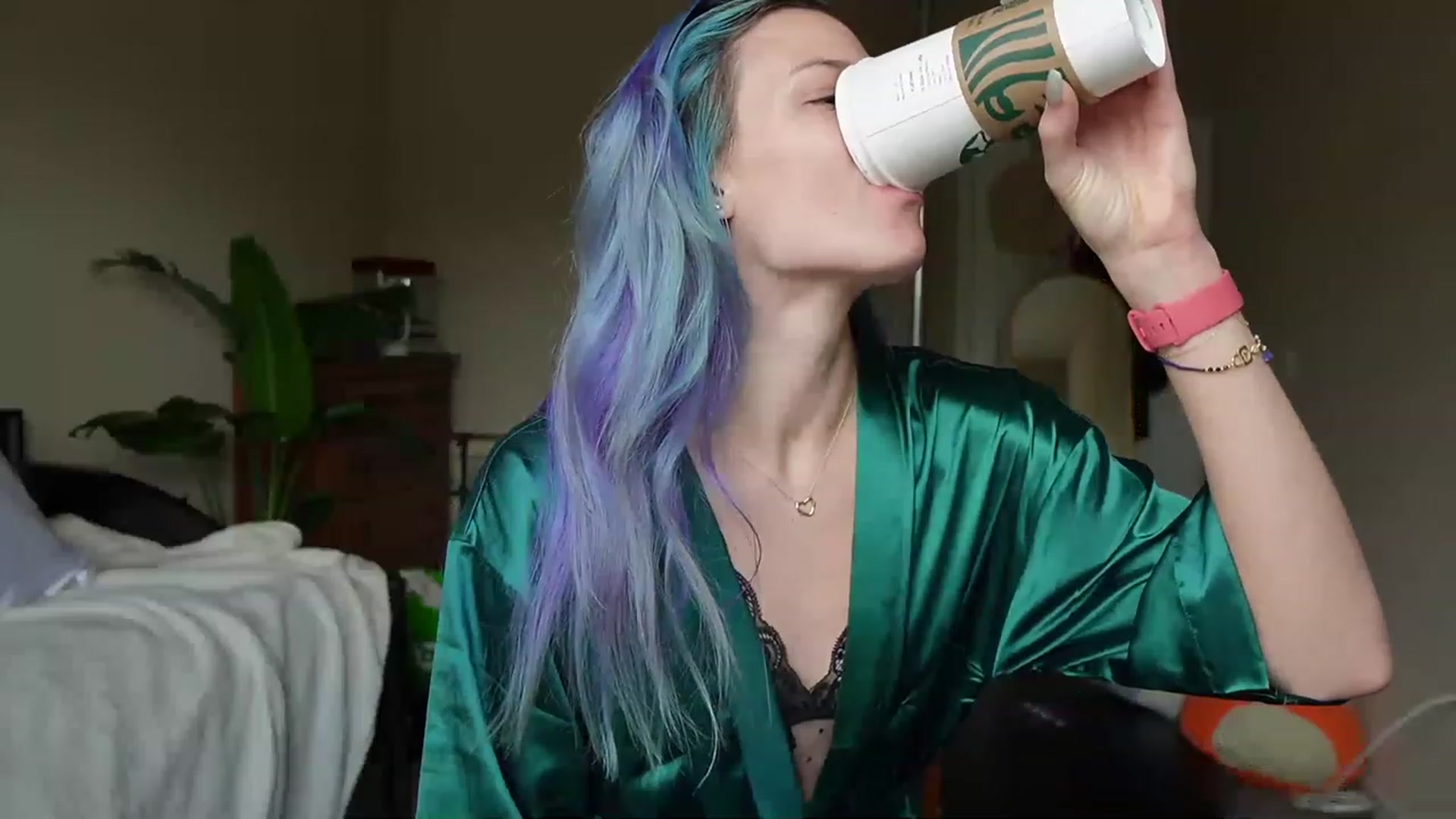 Gallery image thumbnail from Gia_Hill's myfreecams stream on, 04/22/2023, 16:59 image 5 of 20