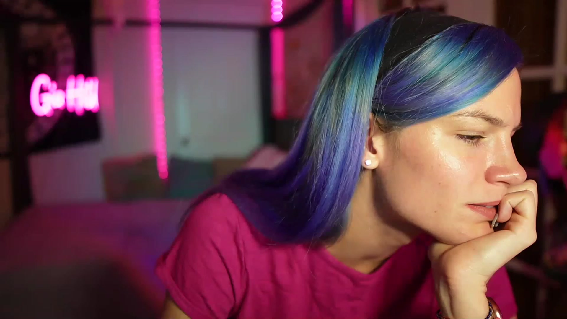 Gallery image thumbnail from Gia_Hill's myfreecams stream on, 04/24/2023, 23:37 image 14 of 20