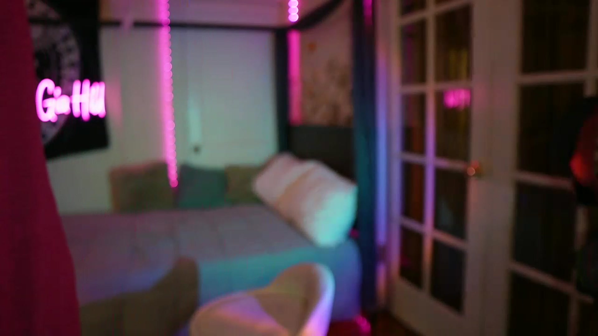 Gallery image thumbnail from Gia_Hill's myfreecams stream on, 04/25/2023, 24:32 image 20 of 20
