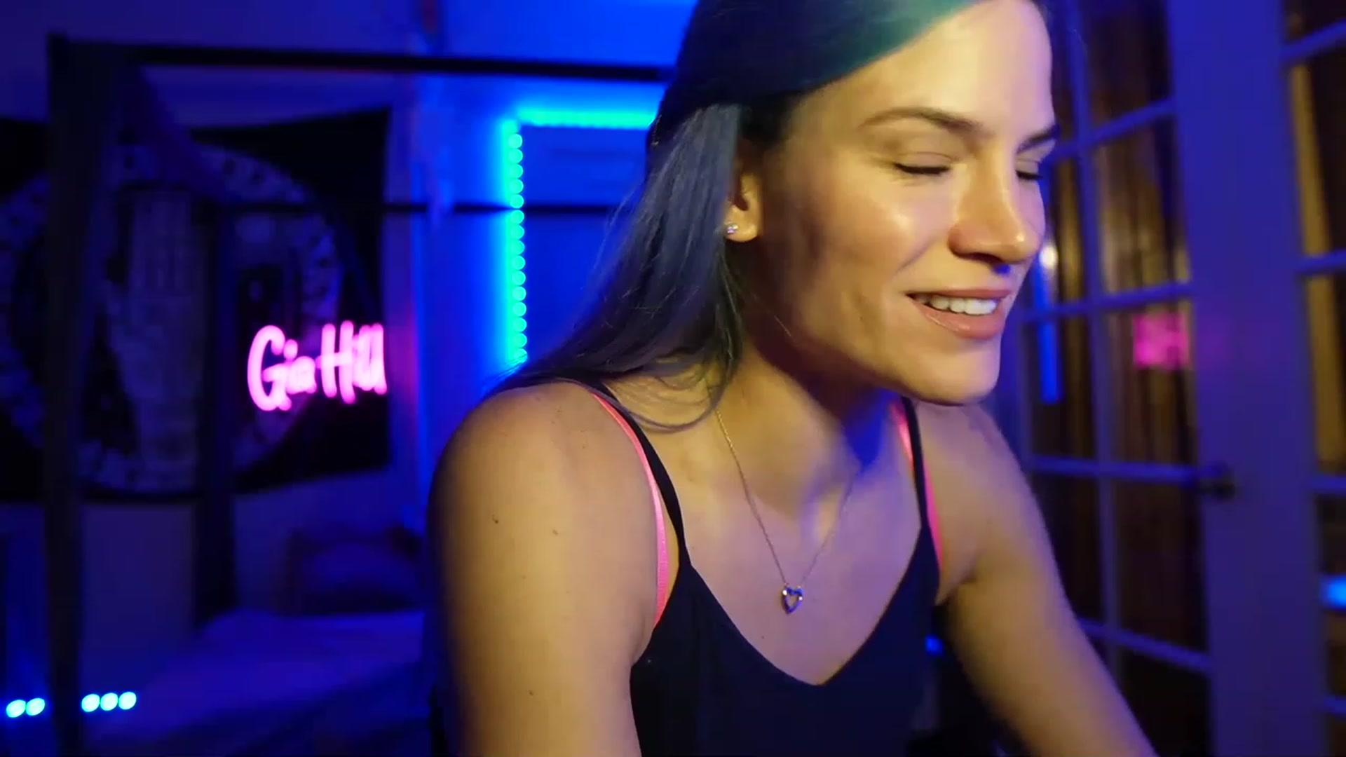 Gallery image thumbnail from Gia_Hill's myfreecams stream on, 04/26/2023, 01:17 image 1 of 20