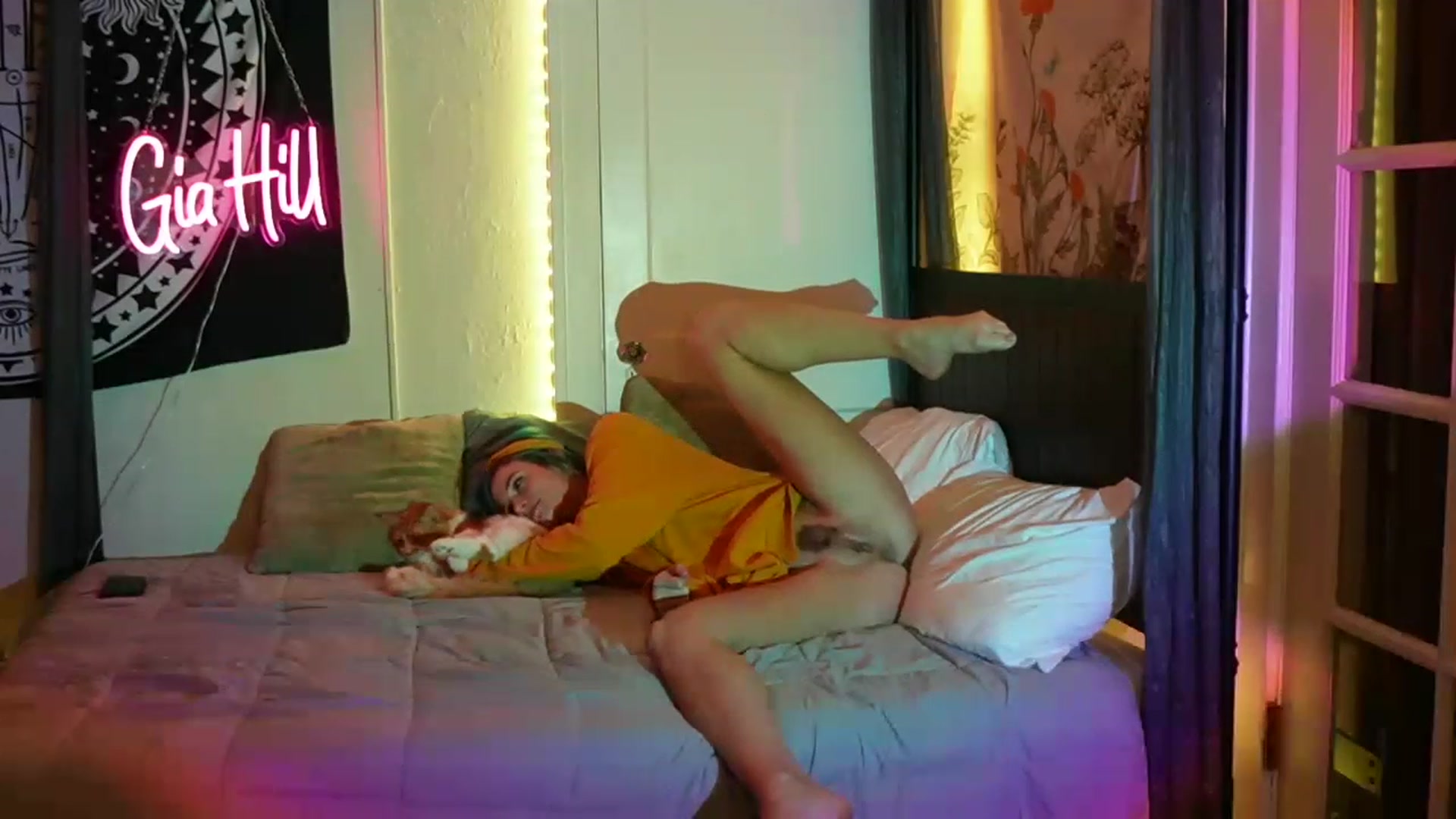 Gallery image thumbnail from Gia_Hill's myfreecams stream on, 04/27/2023, 24:53 image 16 of 20