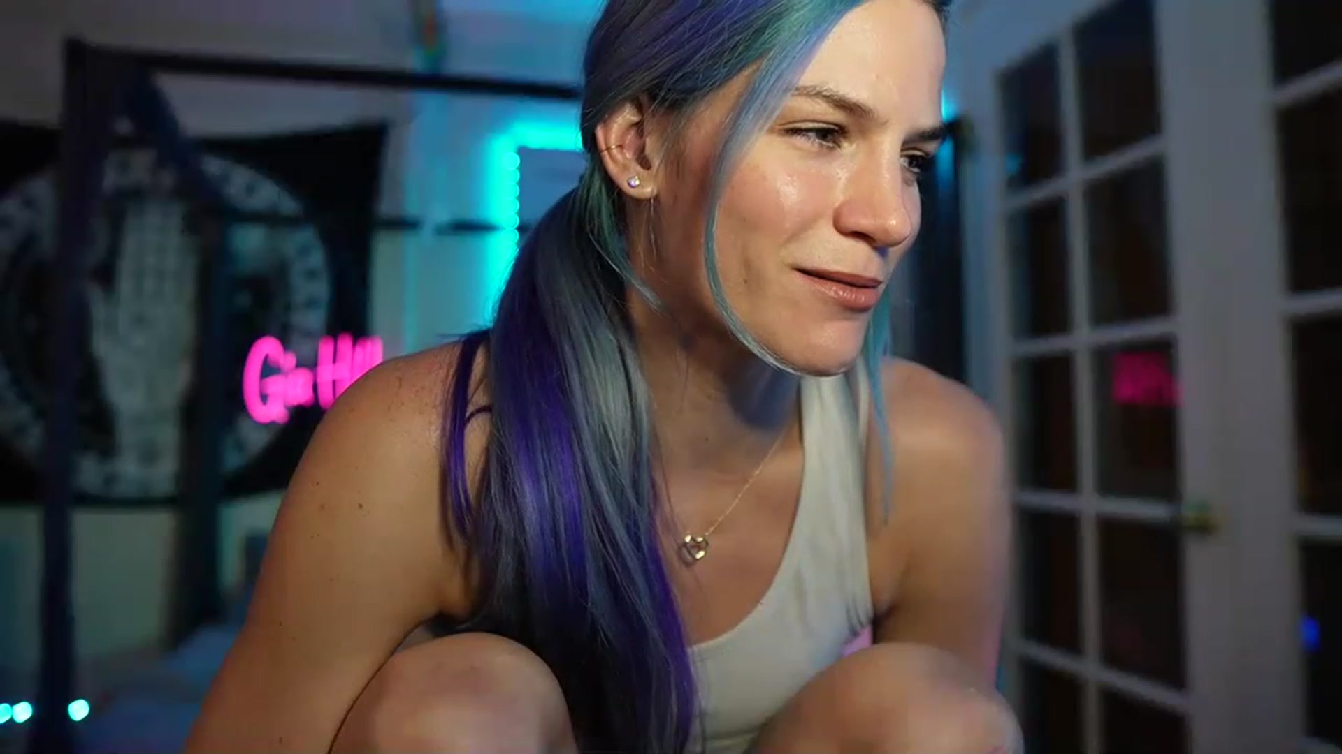 Gallery image thumbnail from Gia_Hill's myfreecams stream on, 04/27/2023, 23:52 image 10 of 20