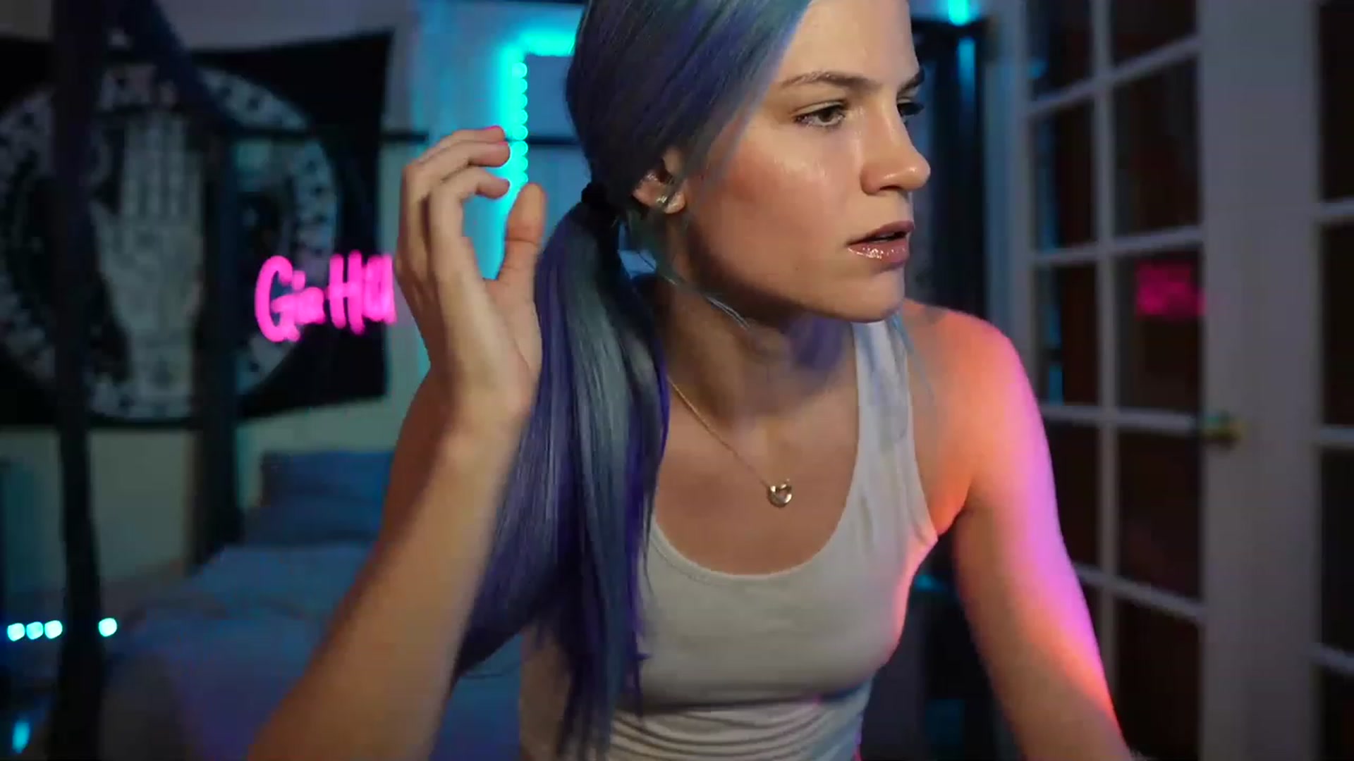 Gallery image thumbnail from Gia_Hill's myfreecams stream on, 04/28/2023, 24:46 image 1 of 20
