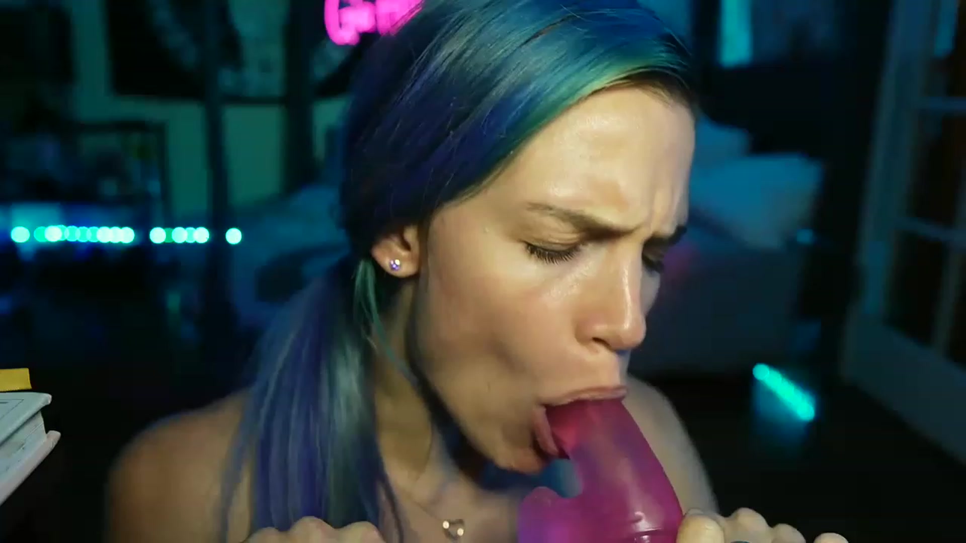 Gallery image thumbnail from Gia_Hill's myfreecams stream on, 04/28/2023, 03:28 image 15 of 20