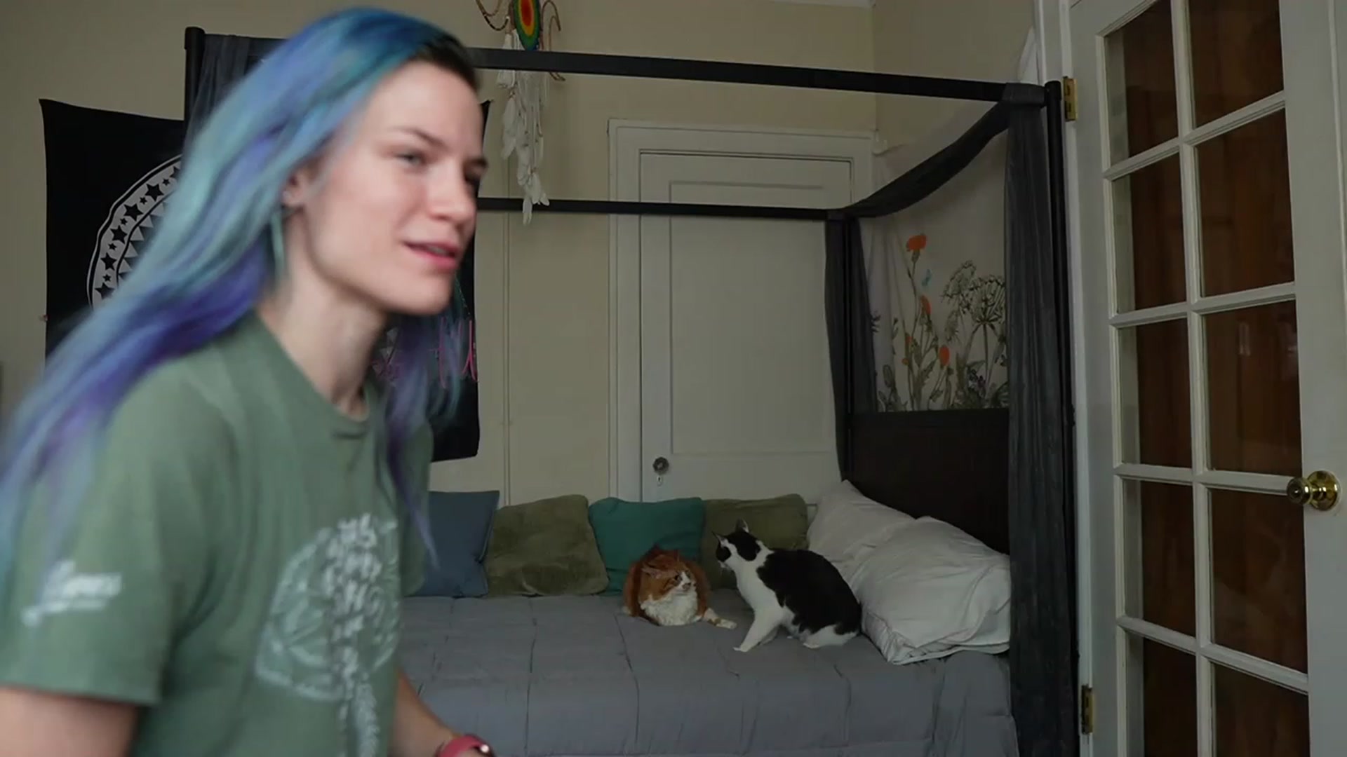 Gallery image thumbnail from Gia_Hill's myfreecams stream on, 04/30/2023, 17:50 image 6 of 20