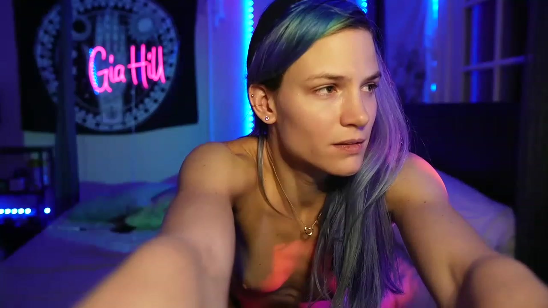 Gallery image thumbnail from Gia_Hill's myfreecams stream on, 05/01/2023, 08:20 image 2 of 20
