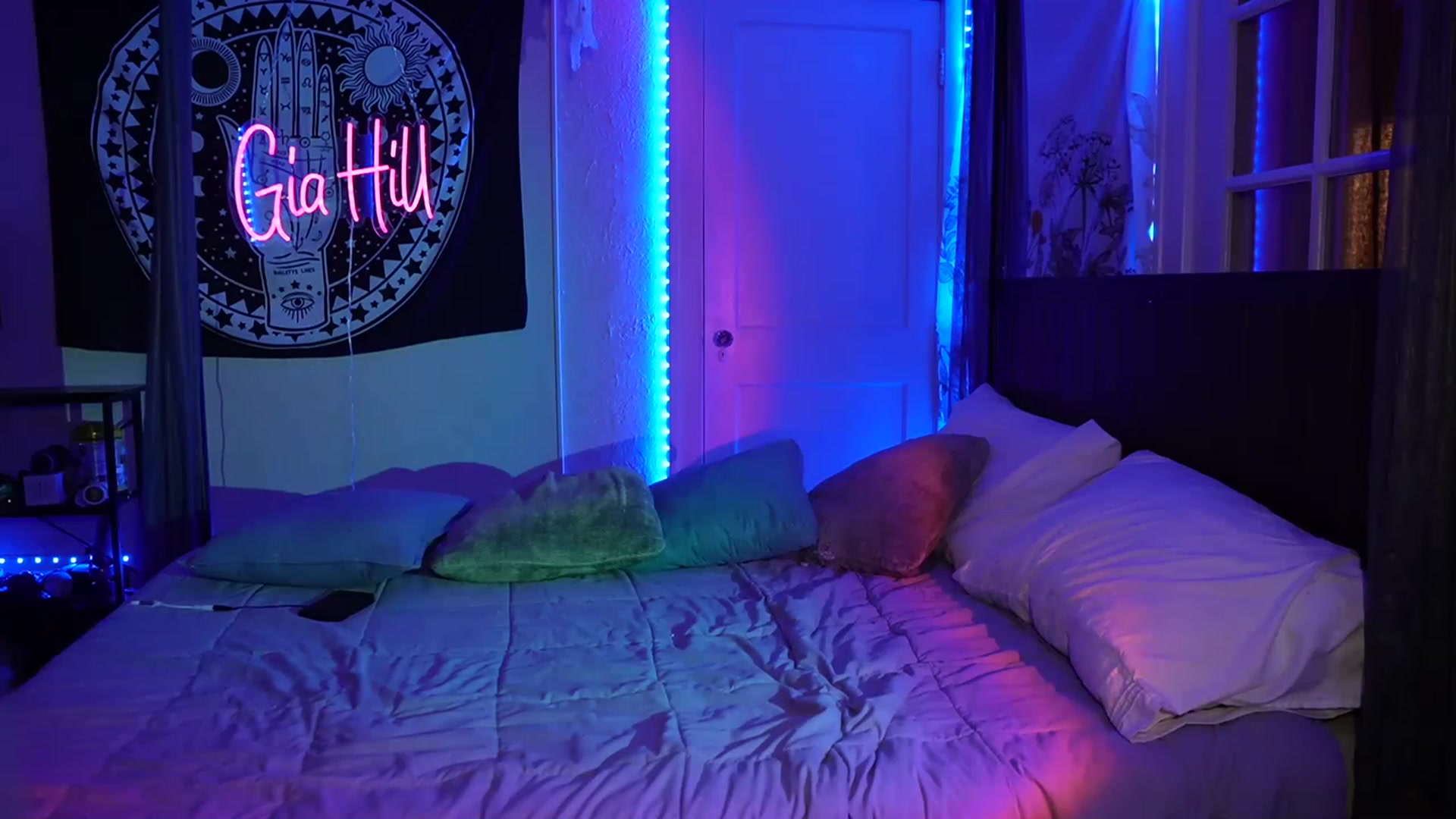 Gallery image thumbnail from Gia_Hill's myfreecams stream on, 05/01/2023, 08:20 image 7 of 20