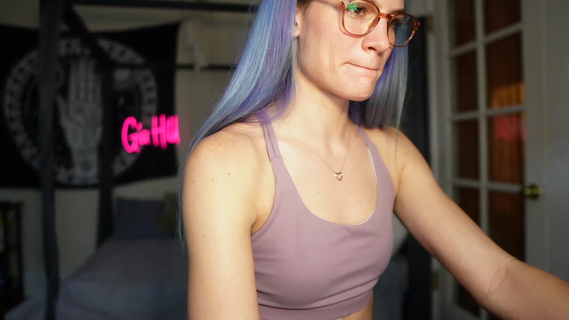 Gallery image thumbnail from Gia_Hill's myfreecams stream on, 05/03/2023, 24:57 image 7 of 20