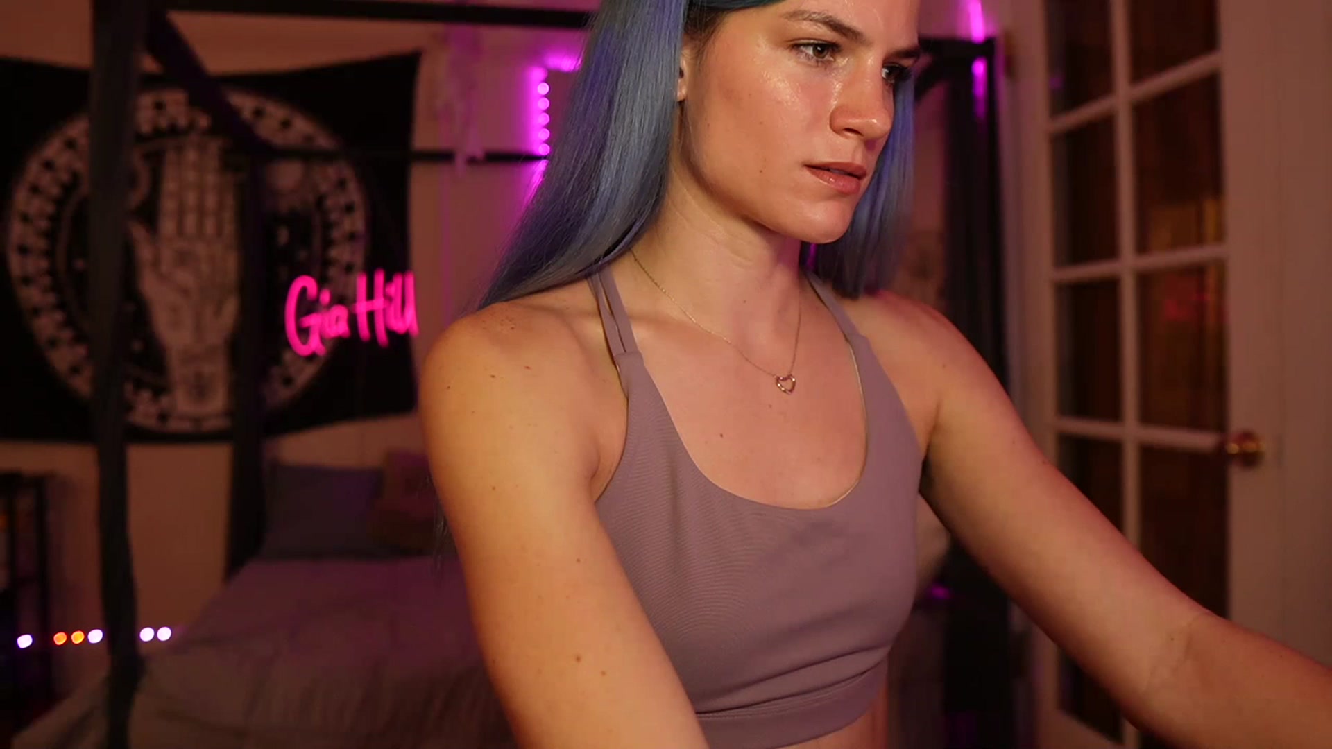 Gallery image thumbnail from Gia_Hill's myfreecams stream on, 05/03/2023, 24:57 image 11 of 20
