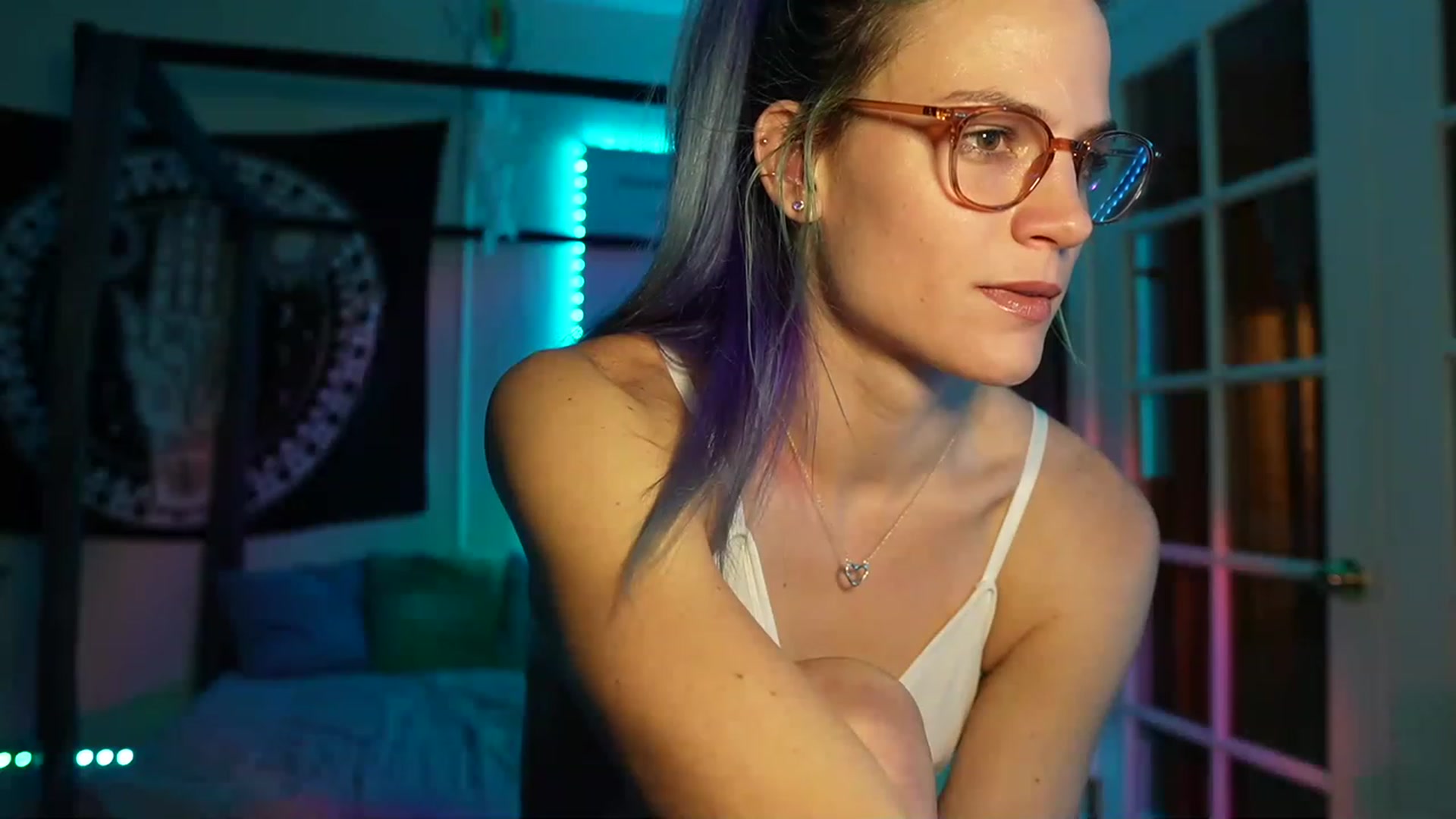 Gallery image thumbnail from Gia_Hill's myfreecams stream on, 05/04/2023, 02:13 image 14 of 20