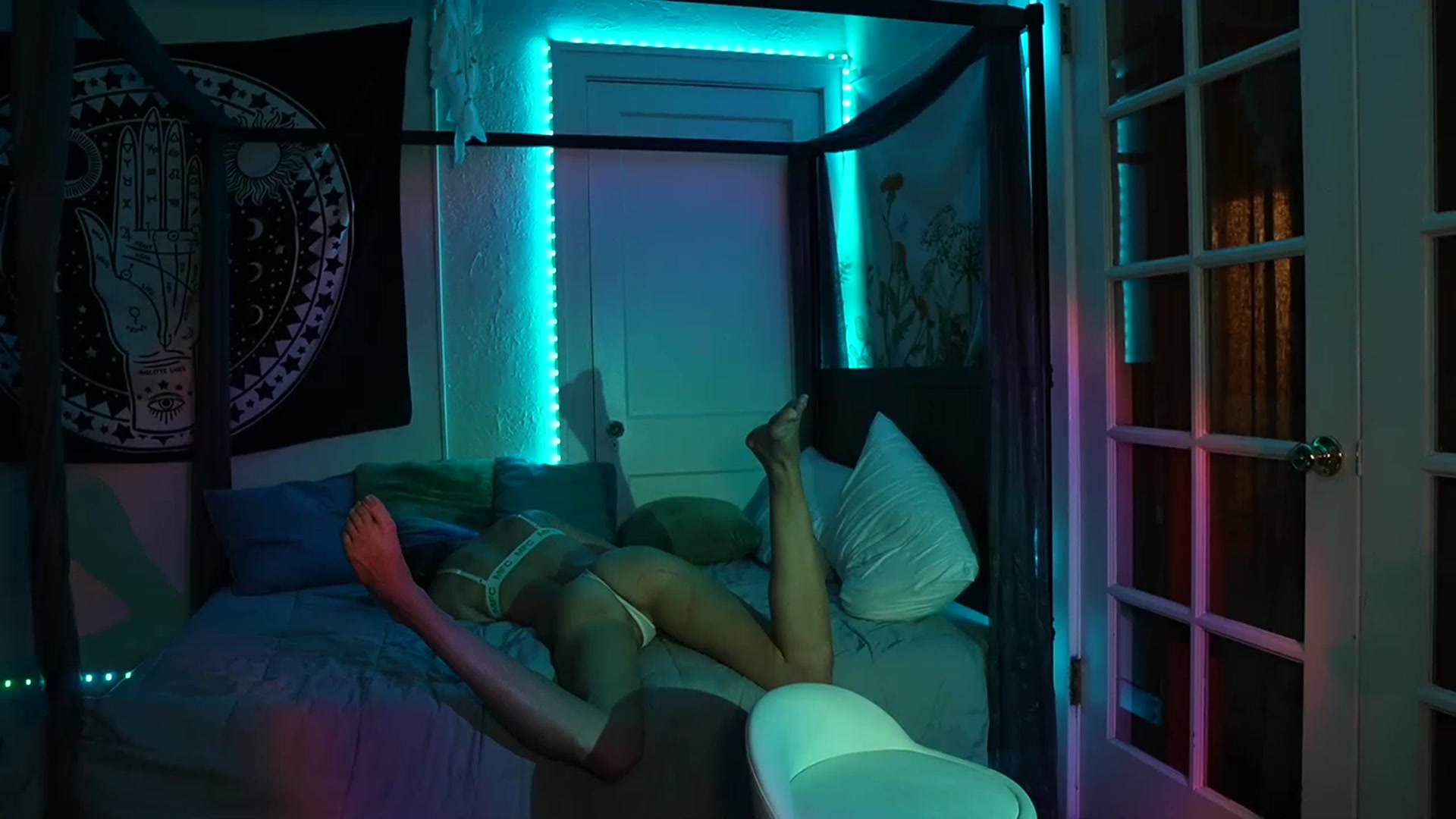 Gallery image thumbnail from Gia_Hill's myfreecams stream on, 05/04/2023, 02:13 image 1 of 20
