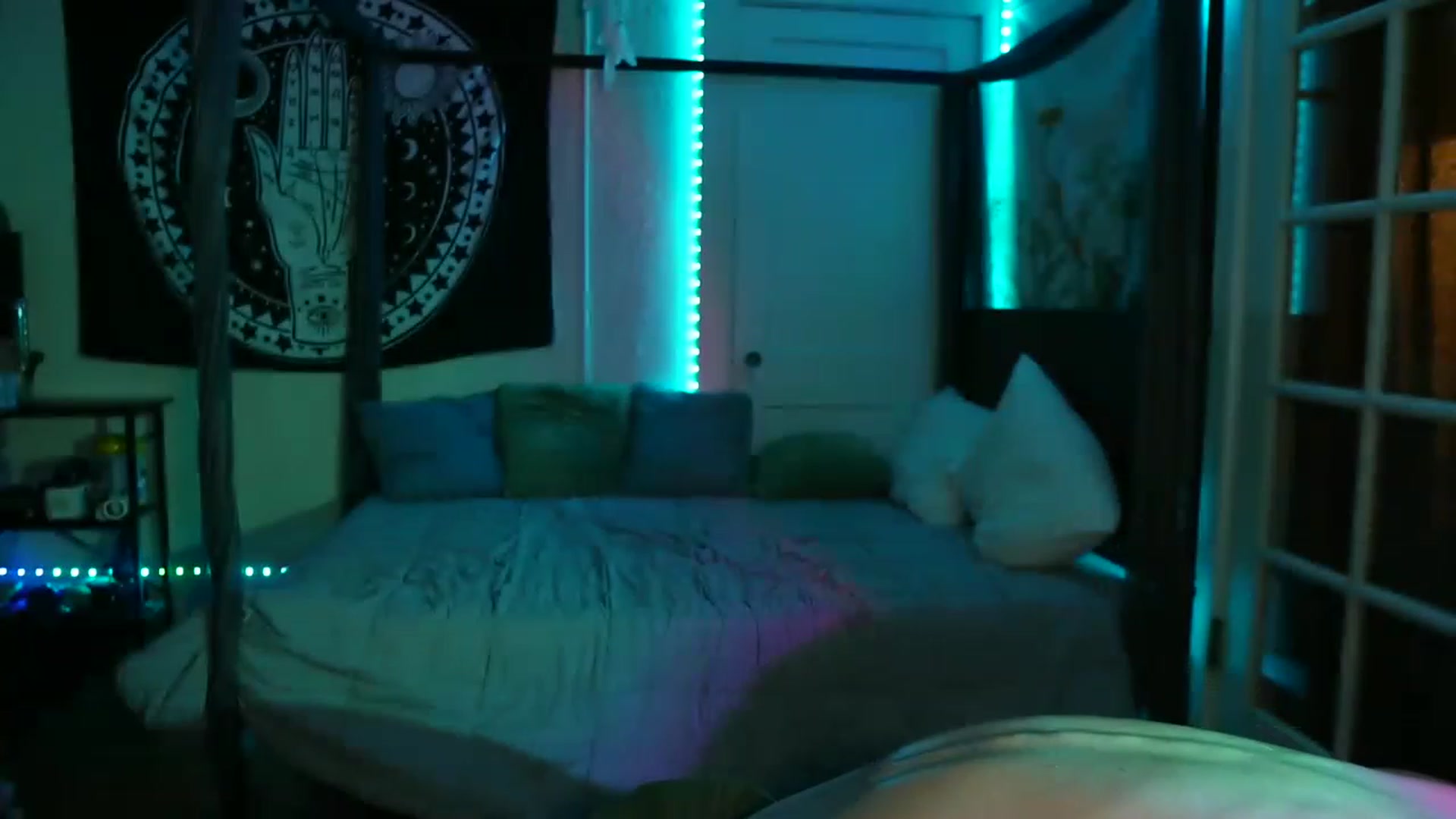 Gallery image thumbnail from Gia_Hill's myfreecams stream on, 05/04/2023, 05:15 image 10 of 20