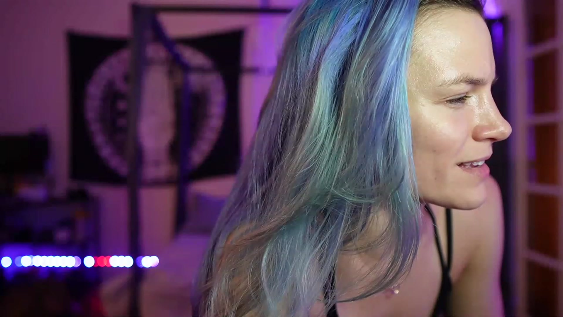Gallery image thumbnail from Gia_Hill's myfreecams stream on, 05/05/2023, 04:10 image 7 of 20