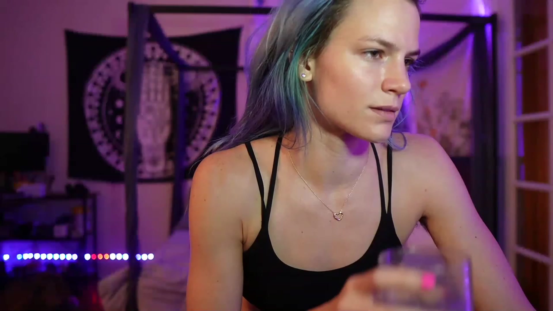 Gallery image thumbnail from Gia_Hill's myfreecams stream on, 05/05/2023, 04:10 image 10 of 20