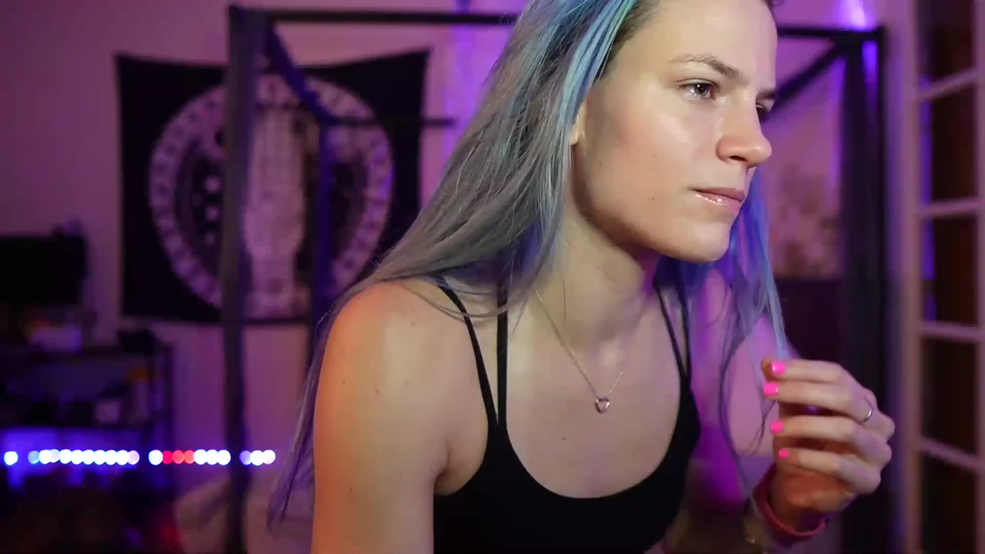 Gallery image thumbnail from Gia_Hill's myfreecams stream on, 05/05/2023, 04:10 image 13 of 20