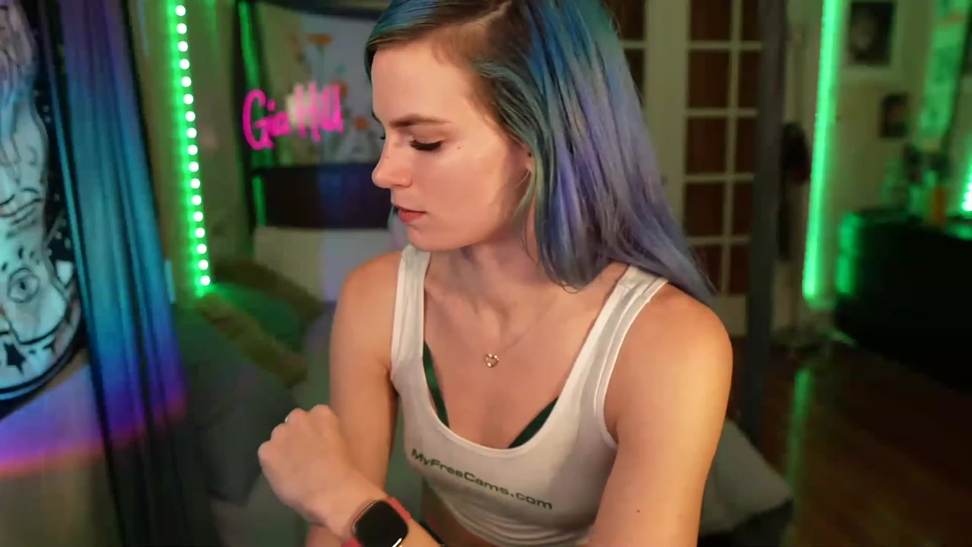 Gallery image thumbnail from Gia_Hill's myfreecams stream on, 05/06/2023, 01:06 image 20 of 20