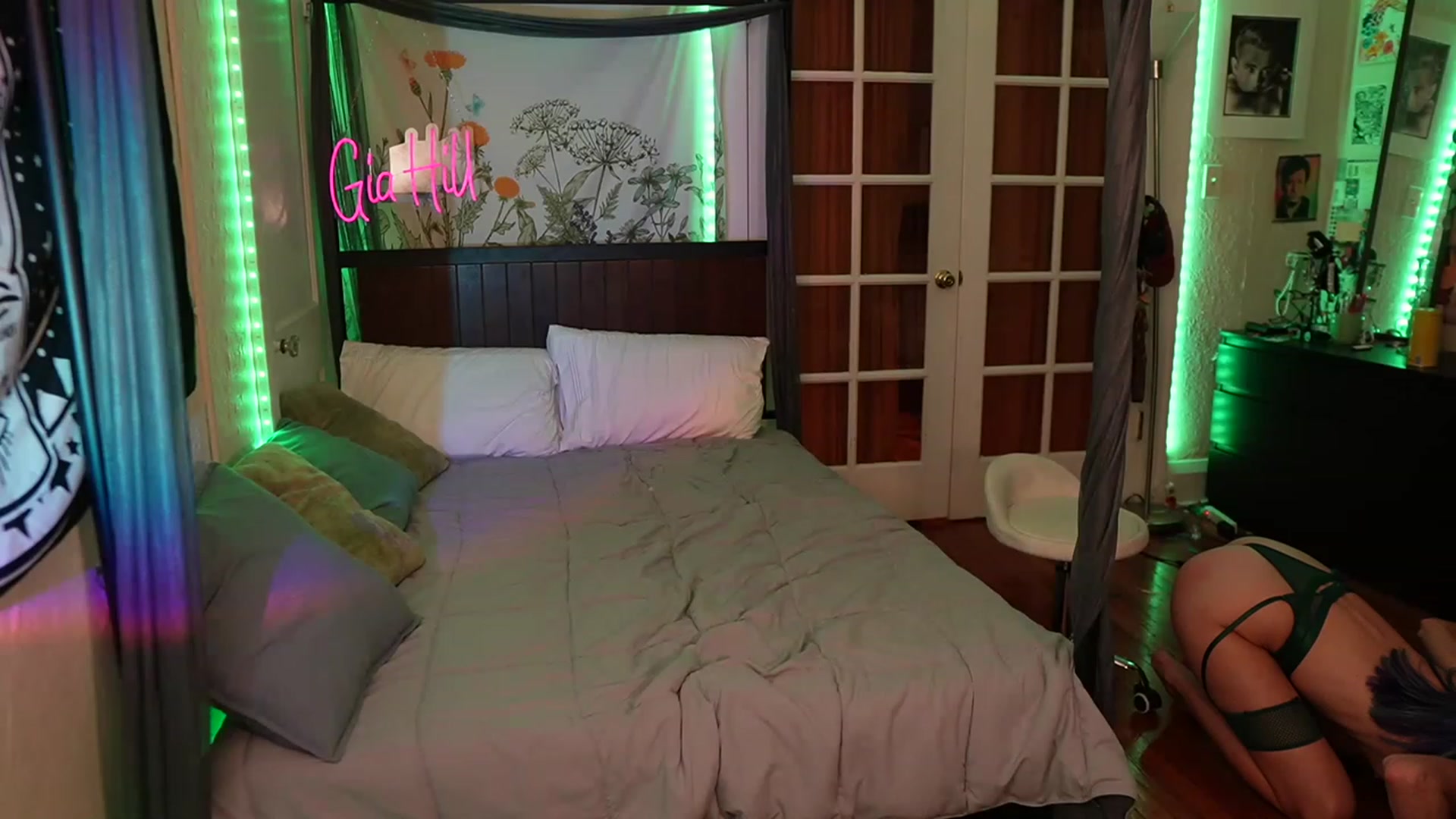 Gallery image thumbnail from Gia_Hill's myfreecams stream on, 05/06/2023, 04:48 image 19 of 20