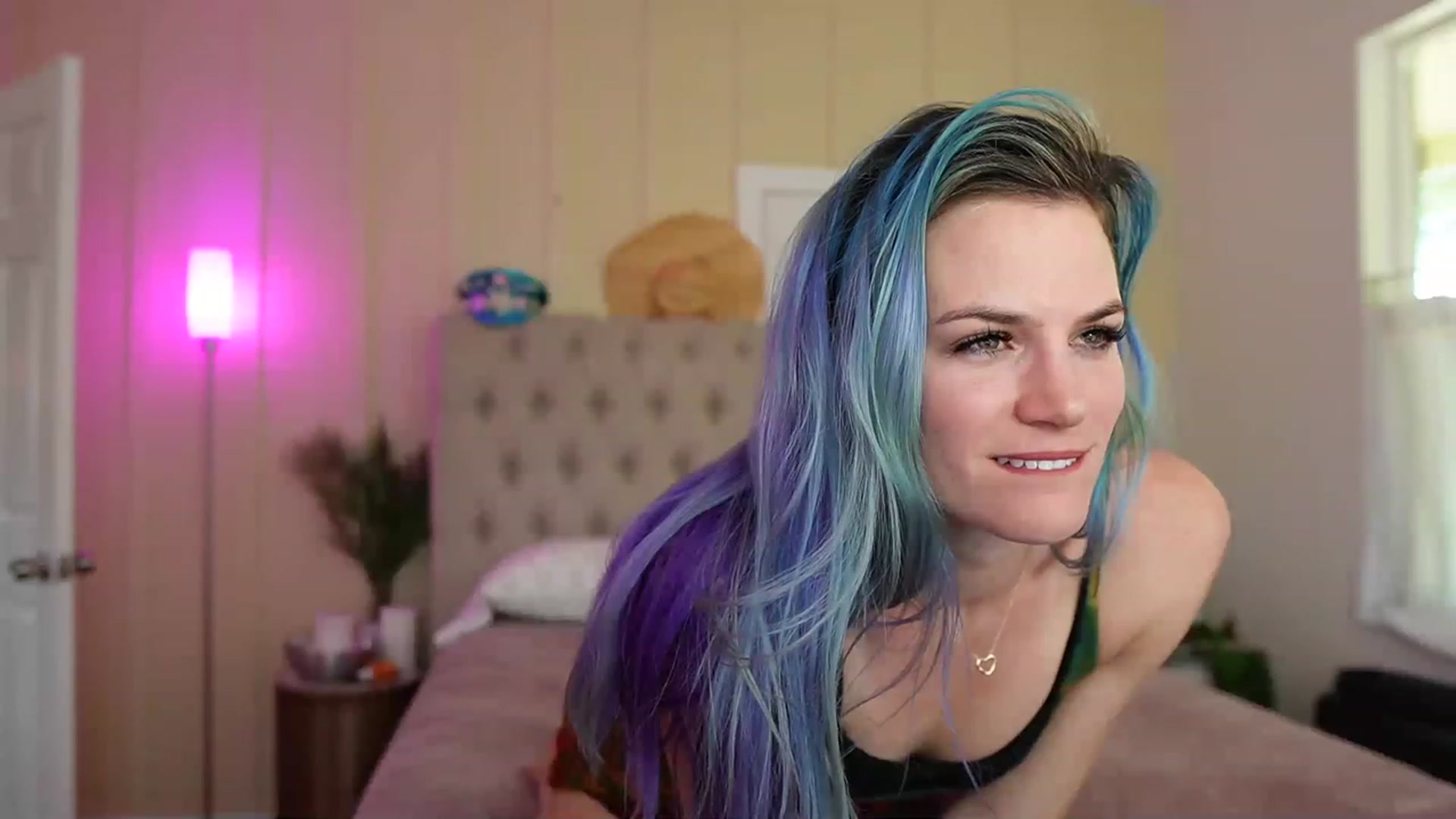 Gallery image thumbnail from Gia_Hill's myfreecams stream on, 05/12/2023, 02:54 image 4 of 20