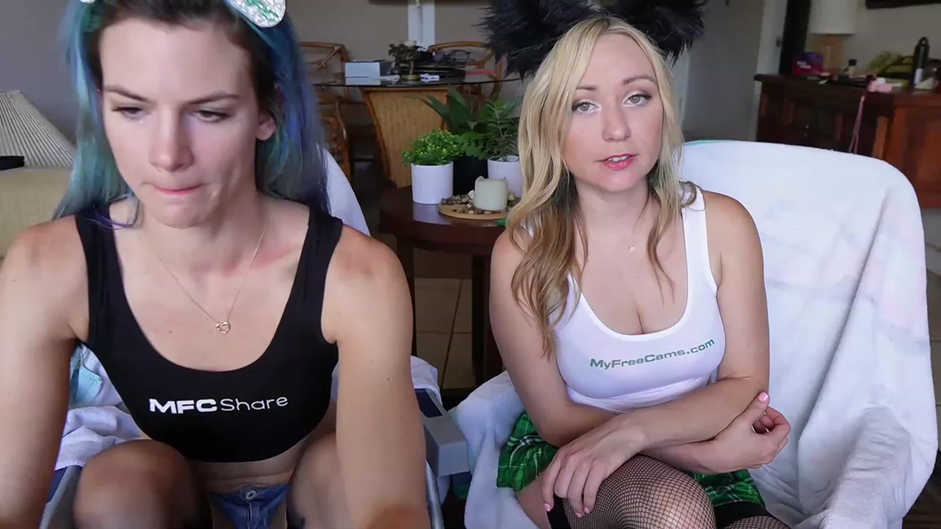 Gallery image thumbnail from Gia_Hill's myfreecams stream on, 05/18/2023, 24:37 image 3 of 20