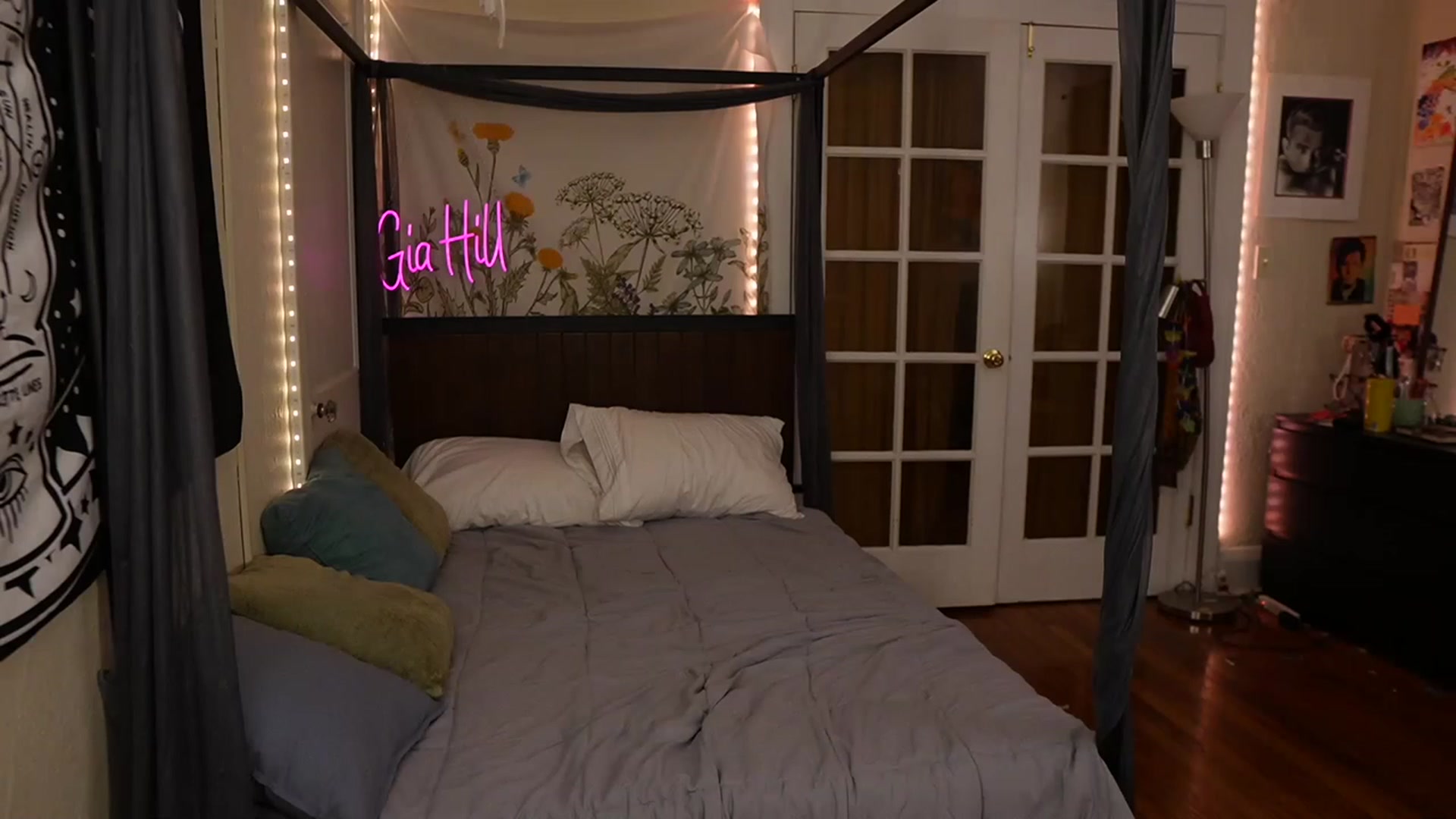 Gallery image thumbnail from Gia_Hill's myfreecams stream on, 05/21/2023, 02:11 image 7 of 20
