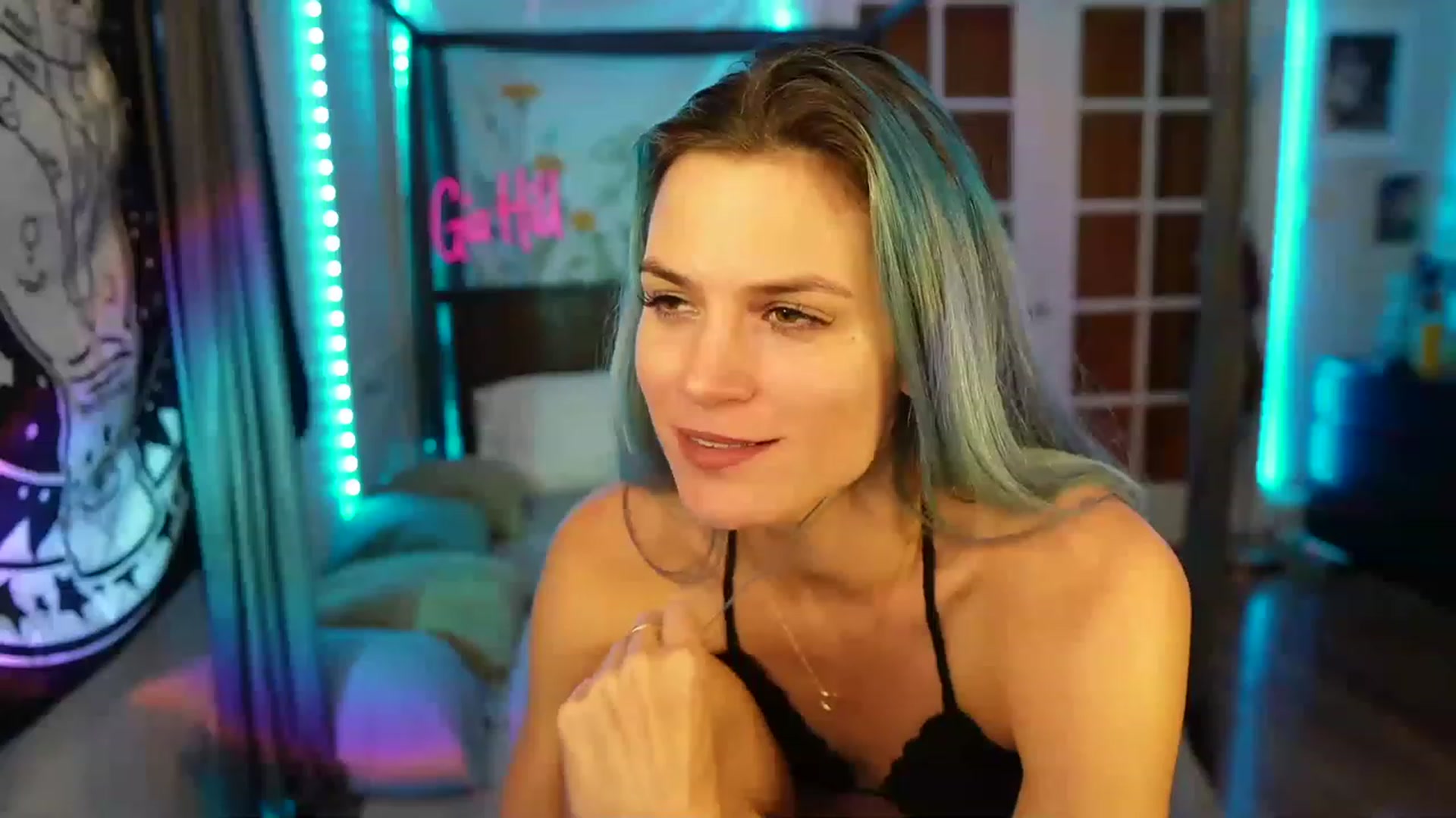 Gallery image thumbnail from Gia_Hill's myfreecams stream on, 05/23/2023, 01:48 image 4 of 20