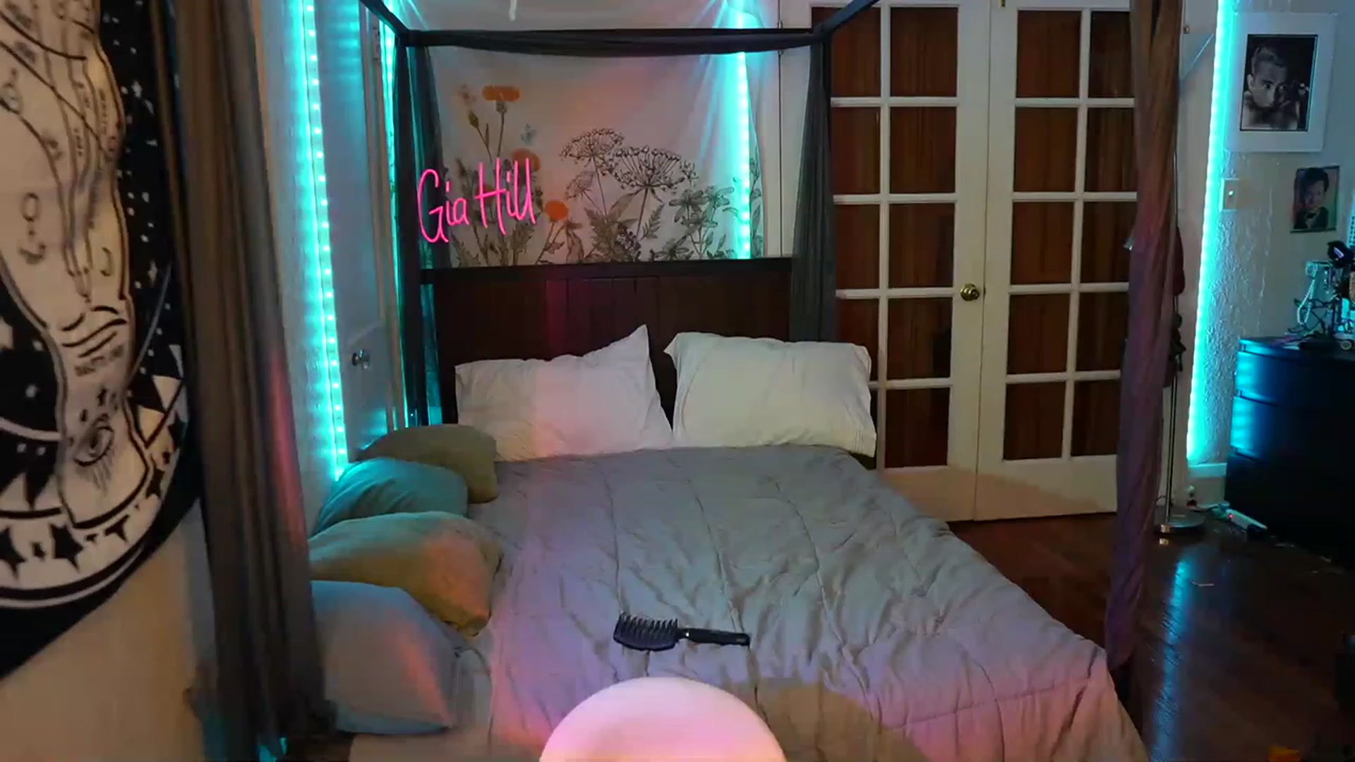 Gallery image thumbnail from Gia_Hill's myfreecams stream on, 05/24/2023, 01:10 image 3 of 20