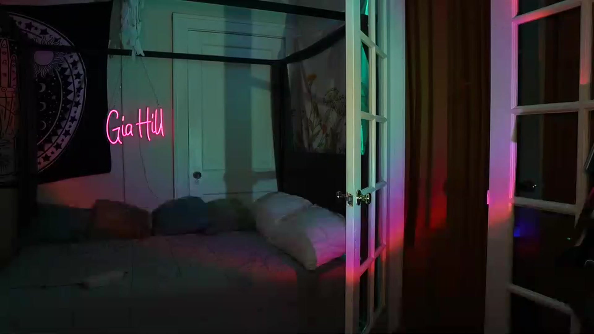 Gallery image thumbnail from Gia_Hill's myfreecams stream on, 05/27/2023, 04:52 image 2 of 20