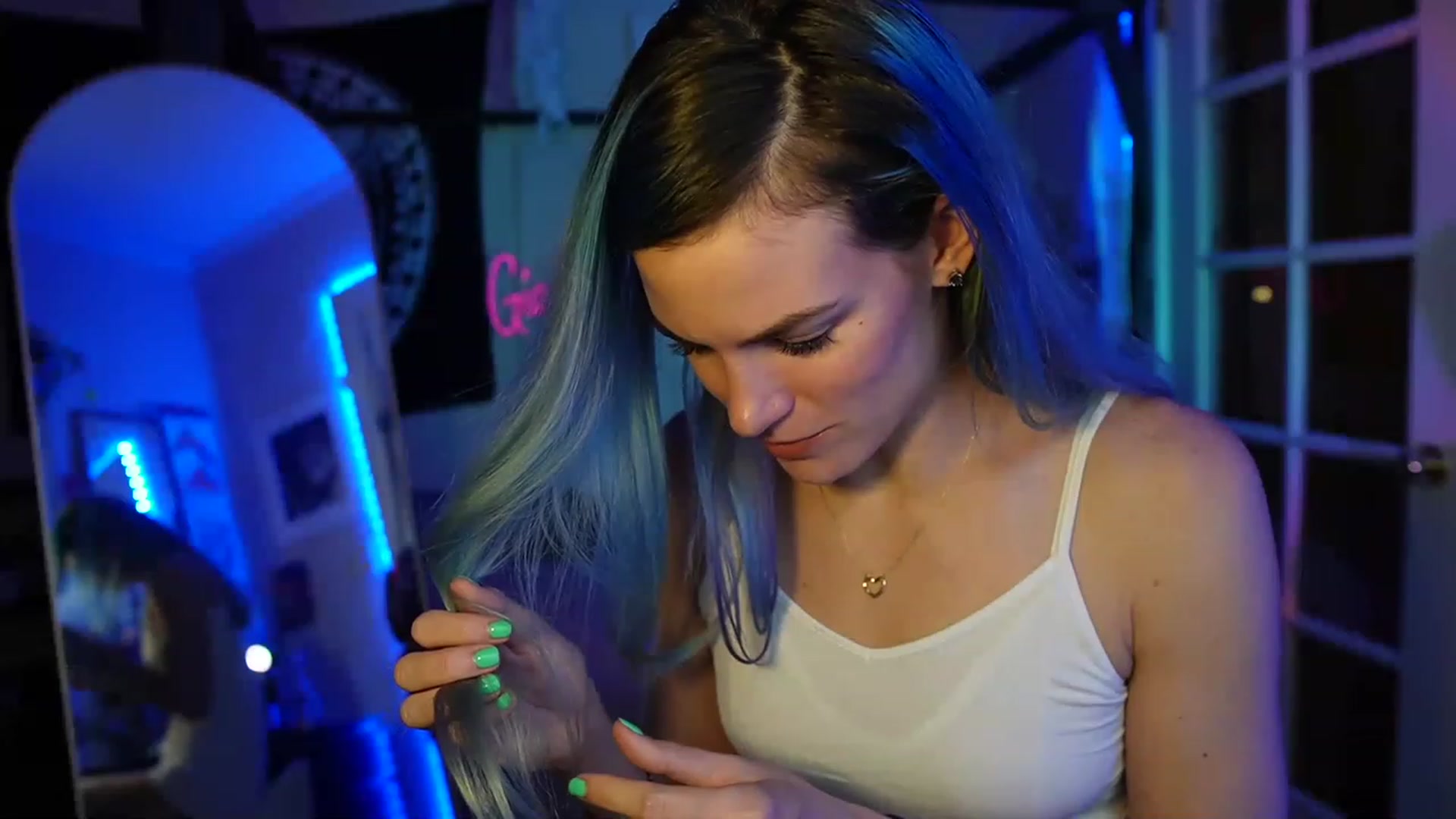 Gallery image thumbnail from Gia_Hill's myfreecams stream on, 05/31/2023, 24:00 image 3 of 20