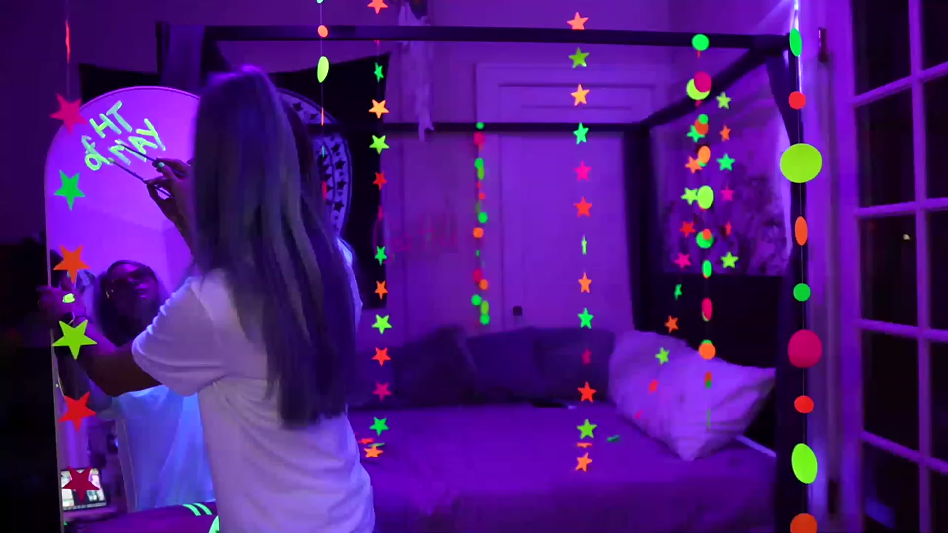 Gallery image thumbnail from Gia_Hill's myfreecams stream on, 06/01/2023, 24:38 image 3 of 20