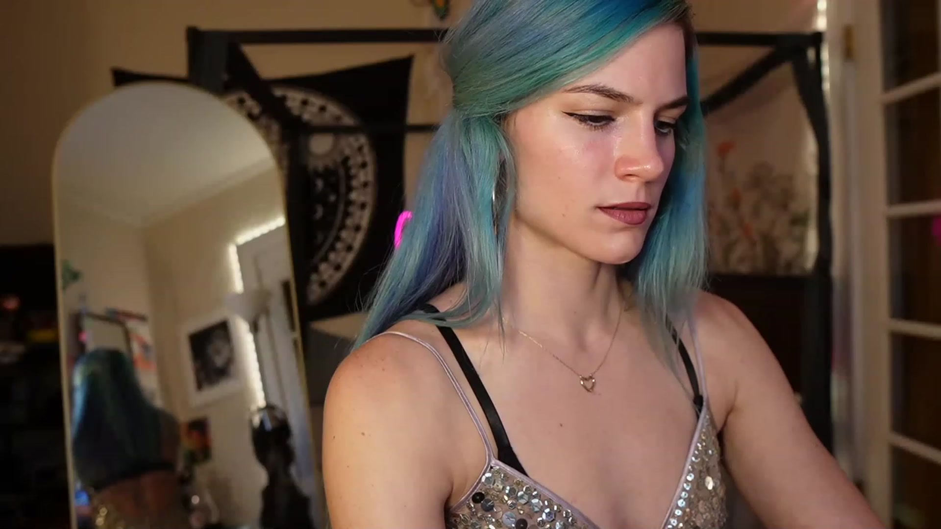 Gallery image thumbnail from Gia_Hill's myfreecams stream on, 06/02/2023, 22:13 image 1 of 20