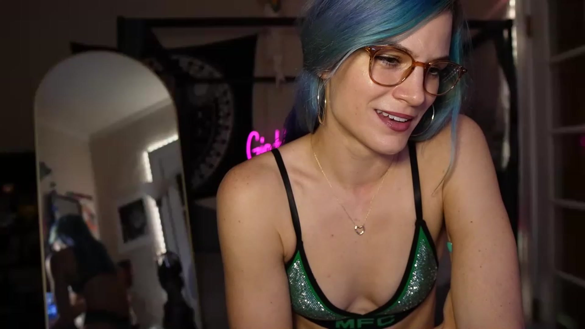 Gallery image thumbnail from Gia_Hill's myfreecams stream on, 06/02/2023, 23:39 image 13 of 20