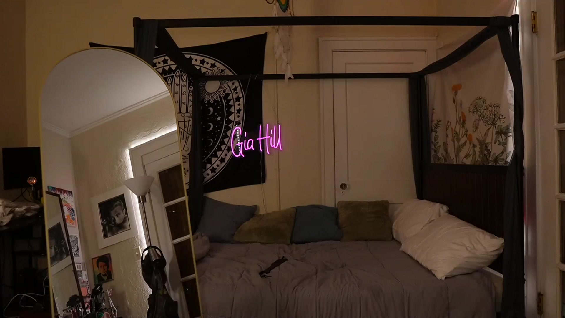 Gallery image thumbnail from Gia_Hill's myfreecams stream on, 06/03/2023, 24:48 image 16 of 20